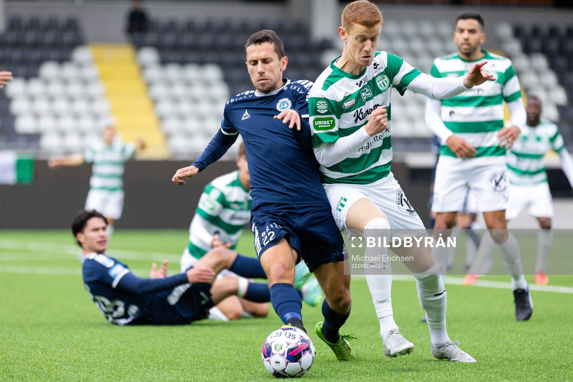 Utsiktens Predrag Randelovic och Västerås SKs Daniel Ask