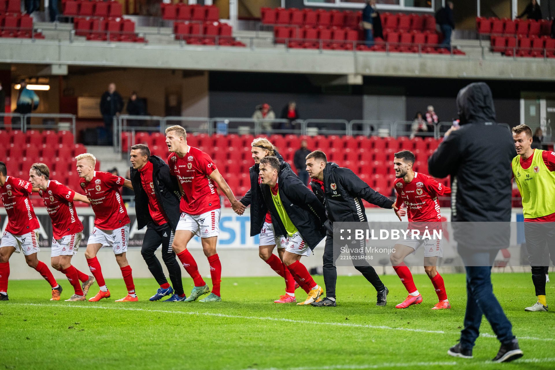 Kalmars spelare jublar