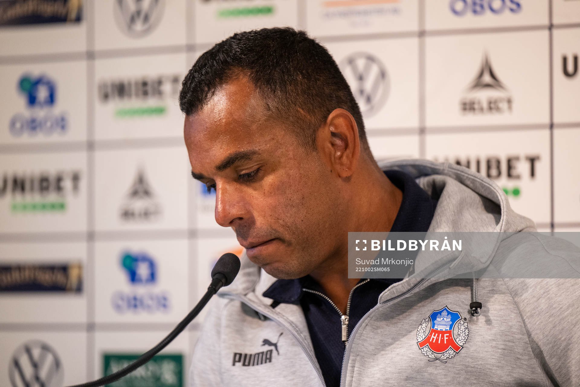 Helsingborgs tränare Alvaro Santos deppar