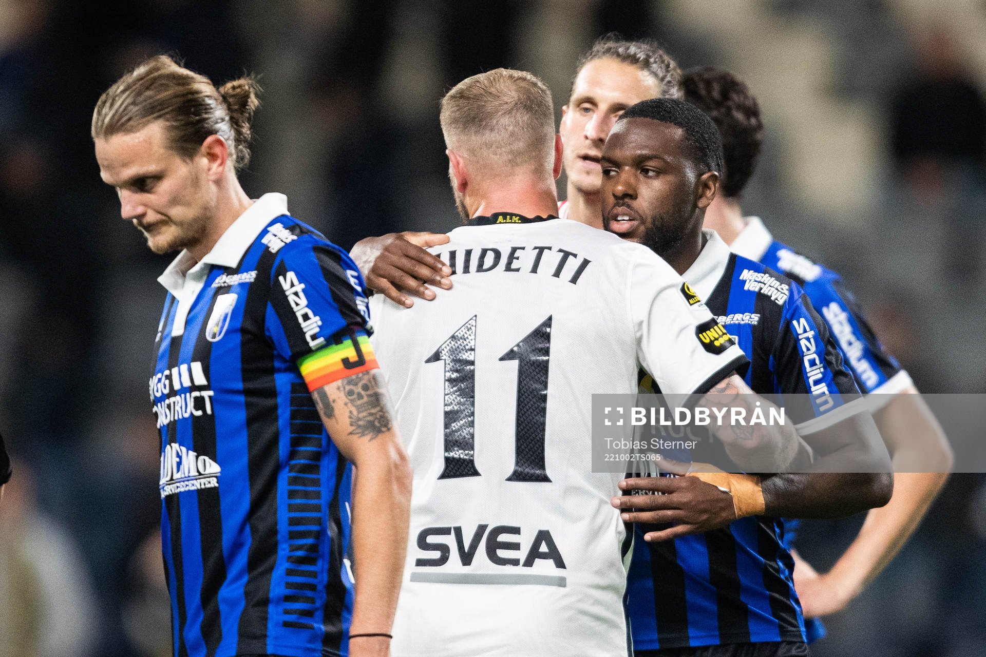 AIKs John Guidetti och Sirius Christian Kouakou