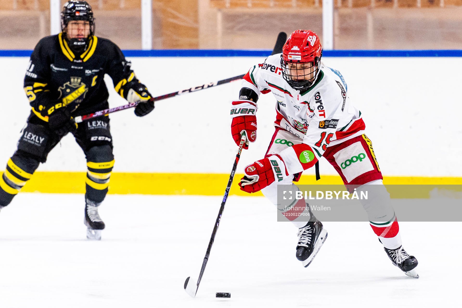 AIKs Sara Säkkinen och Modos Brooke Hobson