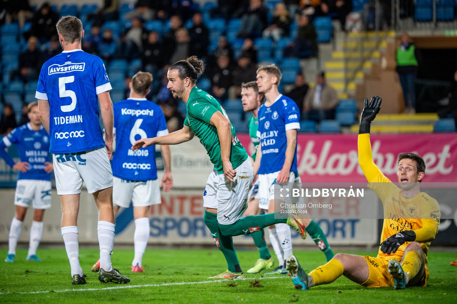 Jönköpings Södras Edin Hamidovic jublar