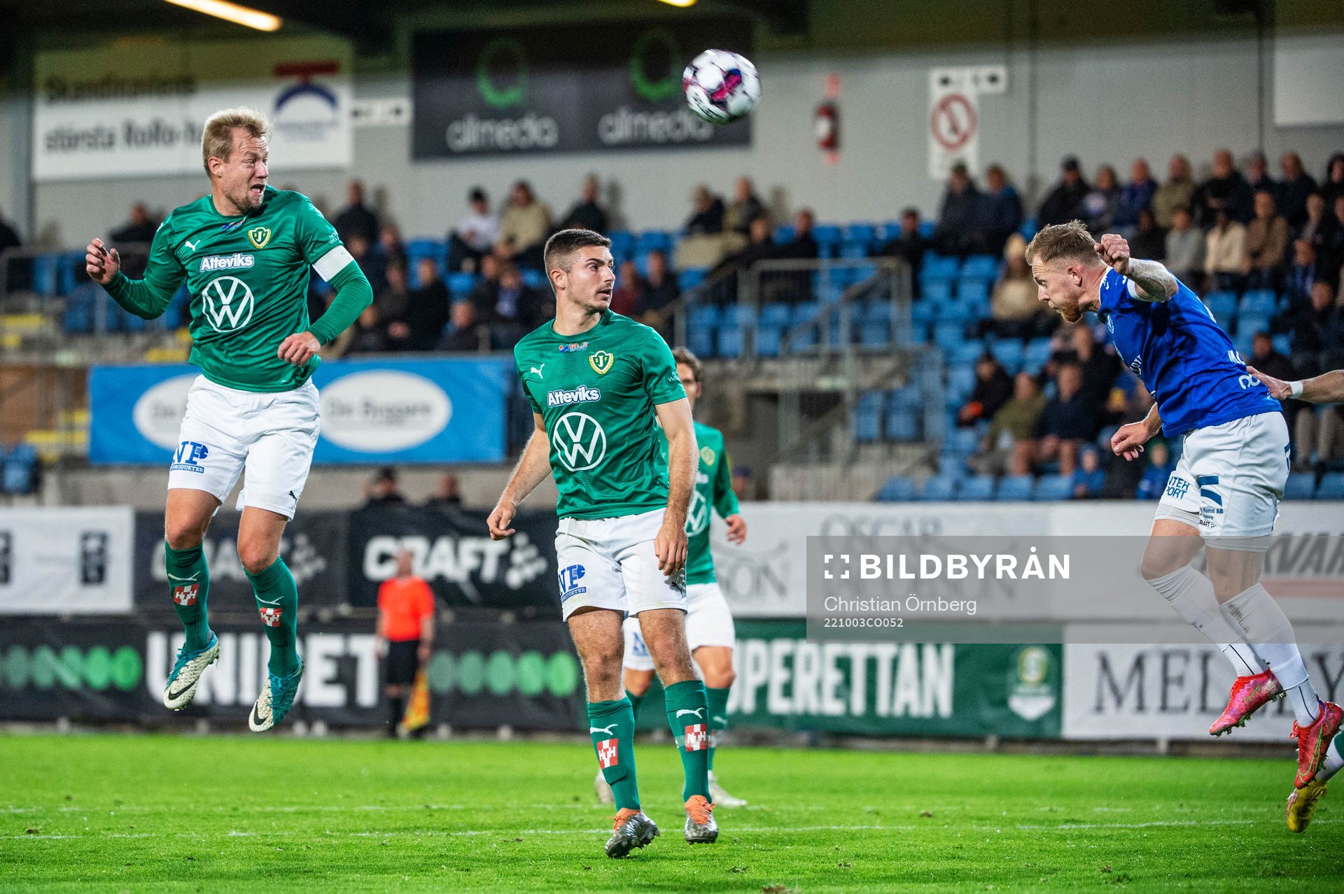 Jönköpings Södras Sebastian Crona och Marko Nikolic mot