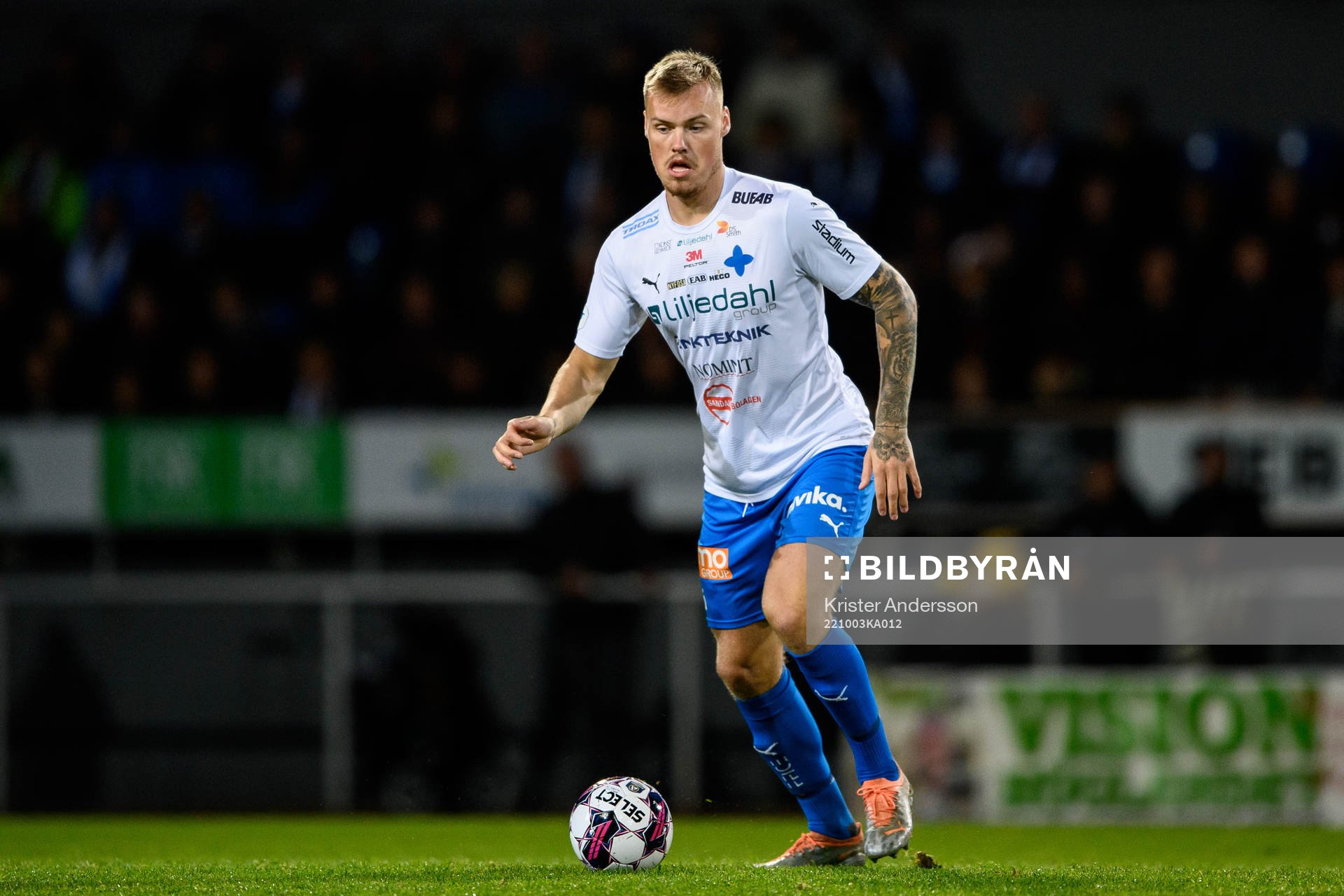 Värnamos Victor Eriksson under fotbollsmatchen i Allsvenskan mellan Värnamo och Mjällby den 3 oktober 2022 i Värnamo. 