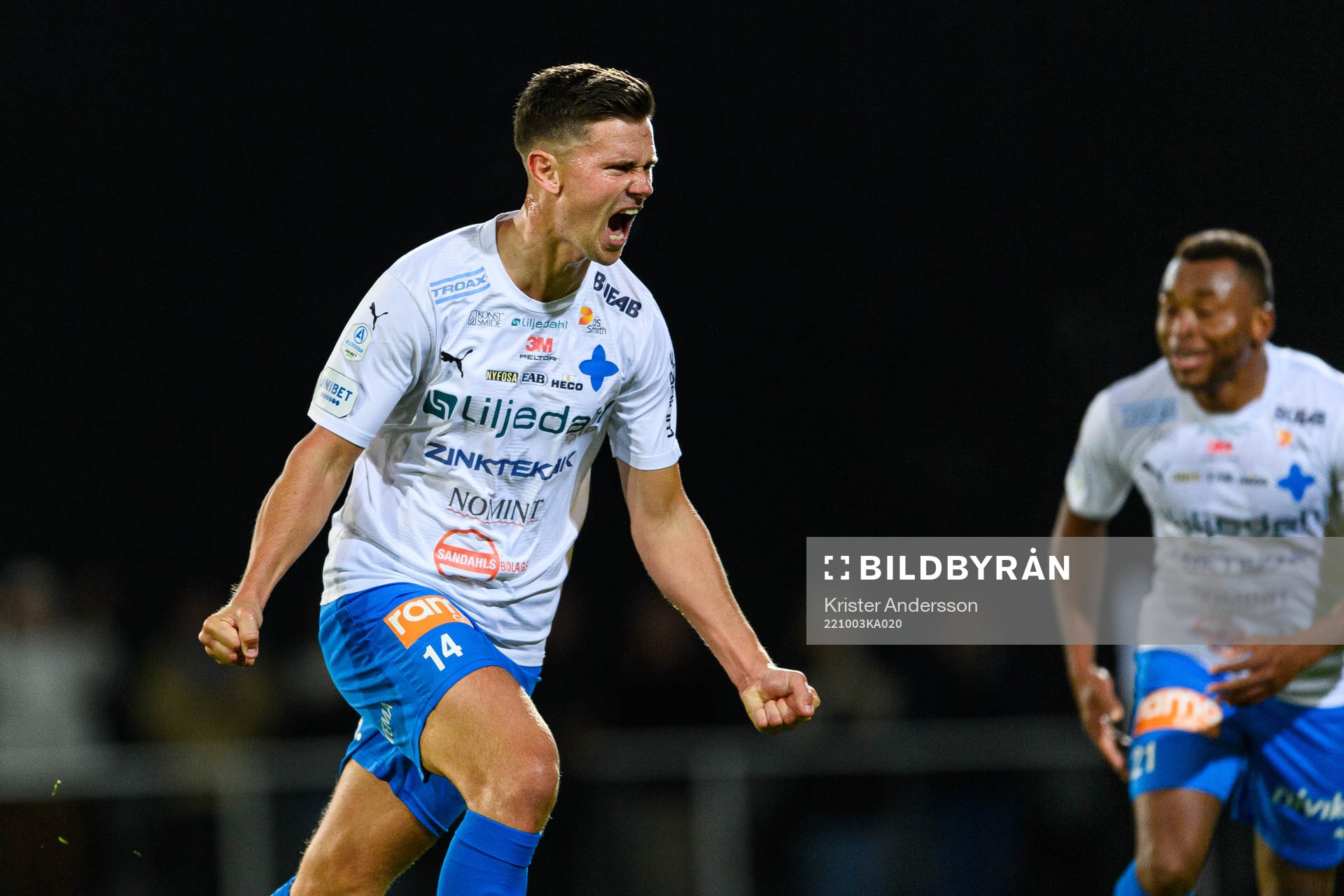 Värnamos Marcus Antonsson jublar