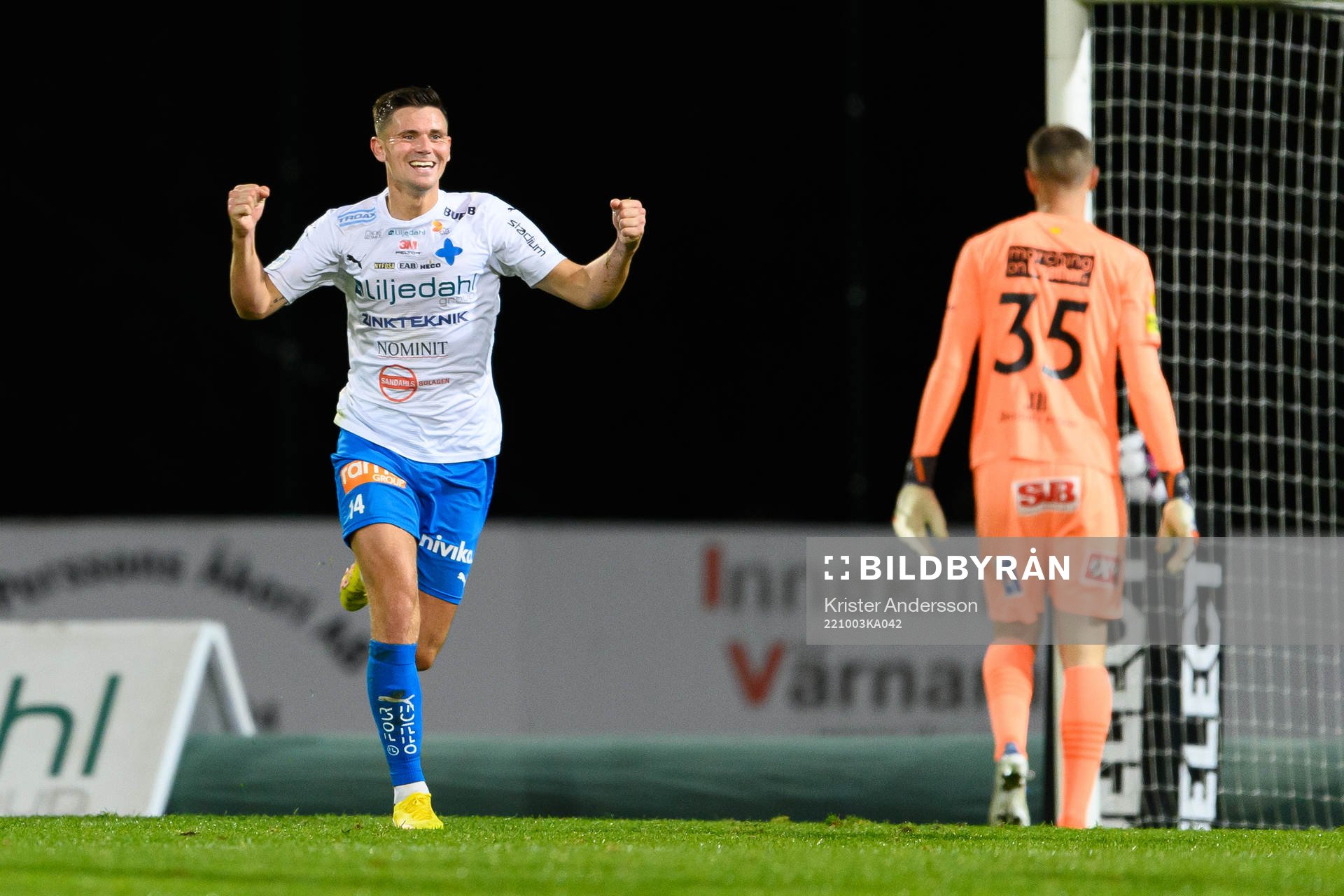 Värnamos Marcus Antonsson jublar