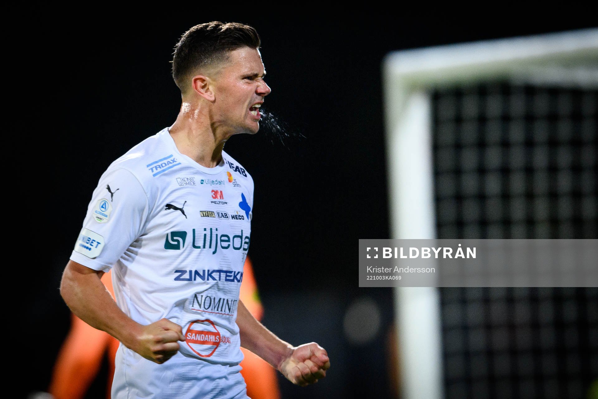 Värnamos Marcus Antonsson jublar