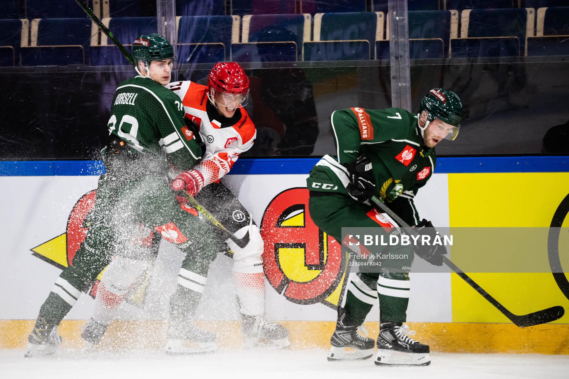 Lucas Forsell of Färjestad and Sebastian Brynkus of