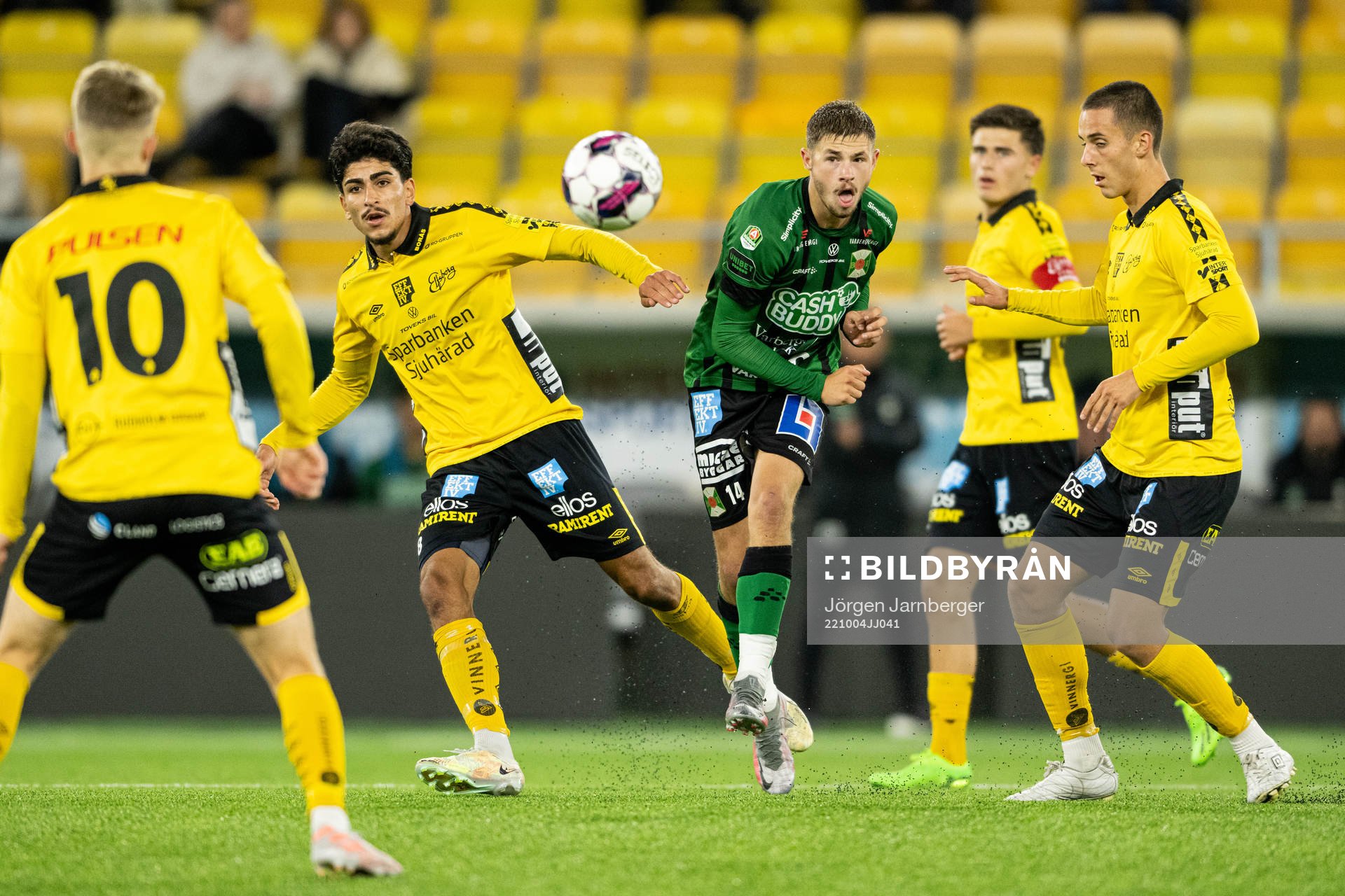 Elfsborgs Ahmed Qasem och Varbergs Oliver Alfonsi