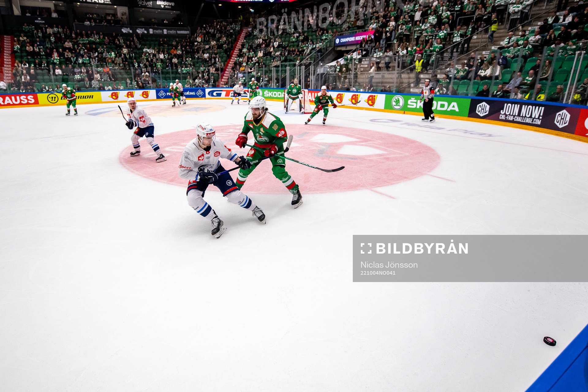 Dean Kukan of ZSC Lions and Dennis Everberg of Rögle