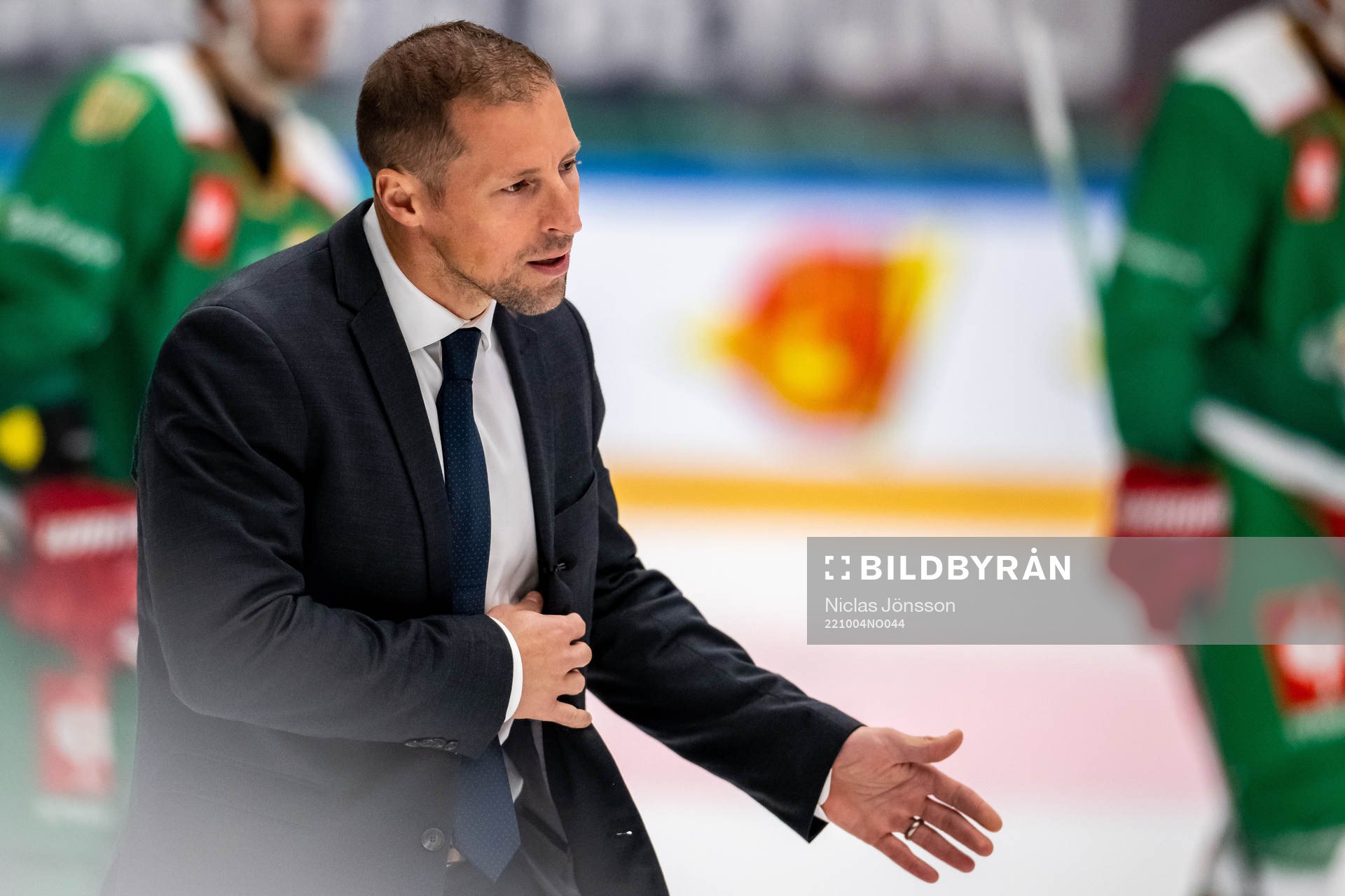 Head coach Cam Abbott of Rögle