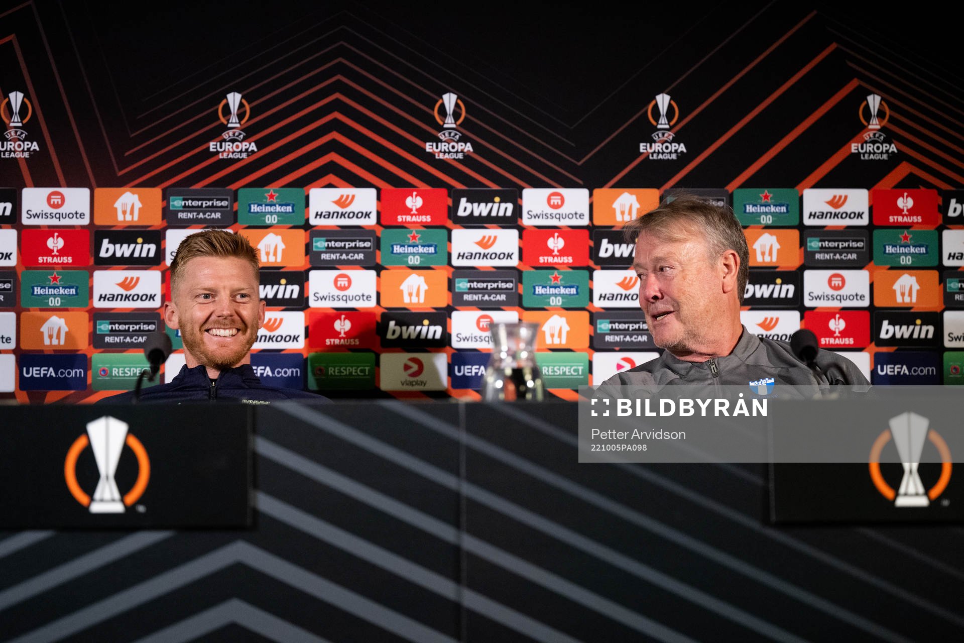 Anders Christiansen and head coach Åge Hareide during a press conference with Malmö FF on October 5, 2022 in Malmö. 