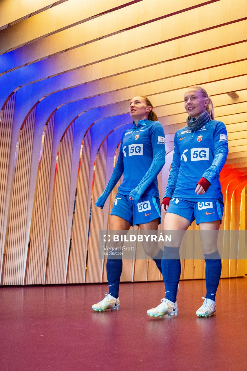 Marit Bratberg Lund and Thea Bjelde of the Norwegian