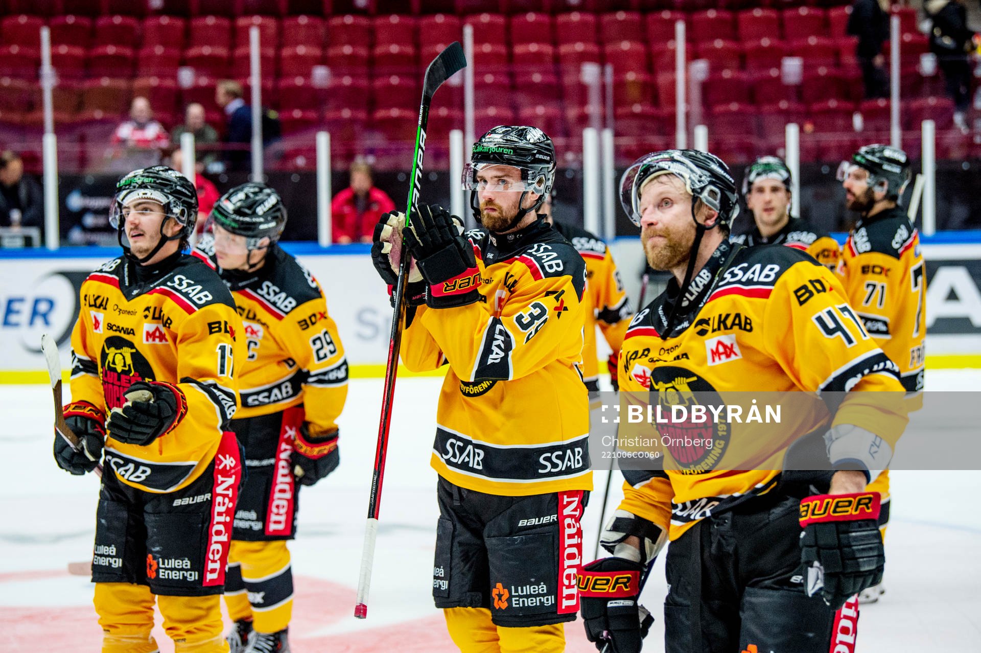 Luleås Pontus Själin jublar med lagkamraterna