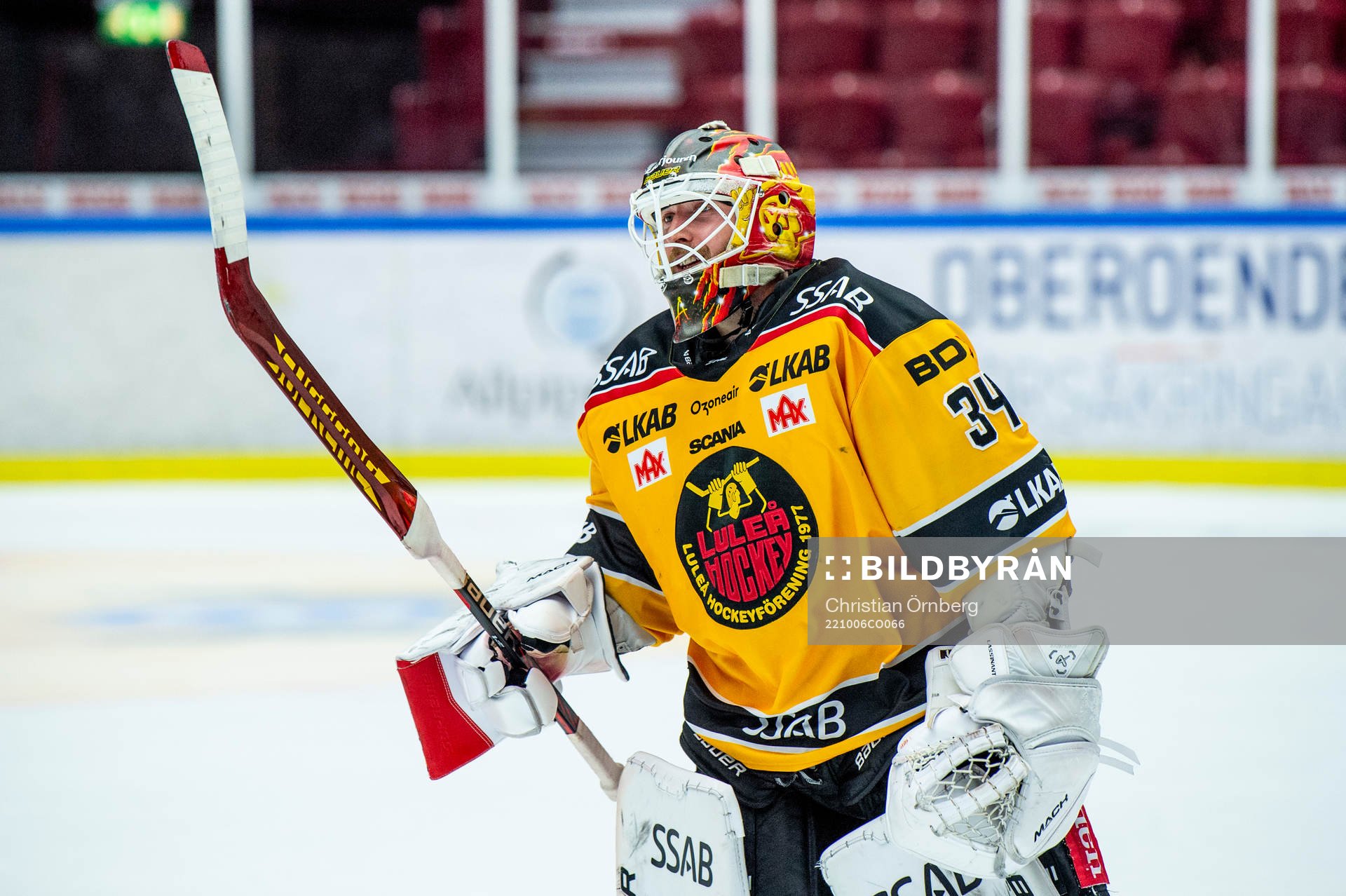 Luleås målvakt Joel Lassinantti jublar