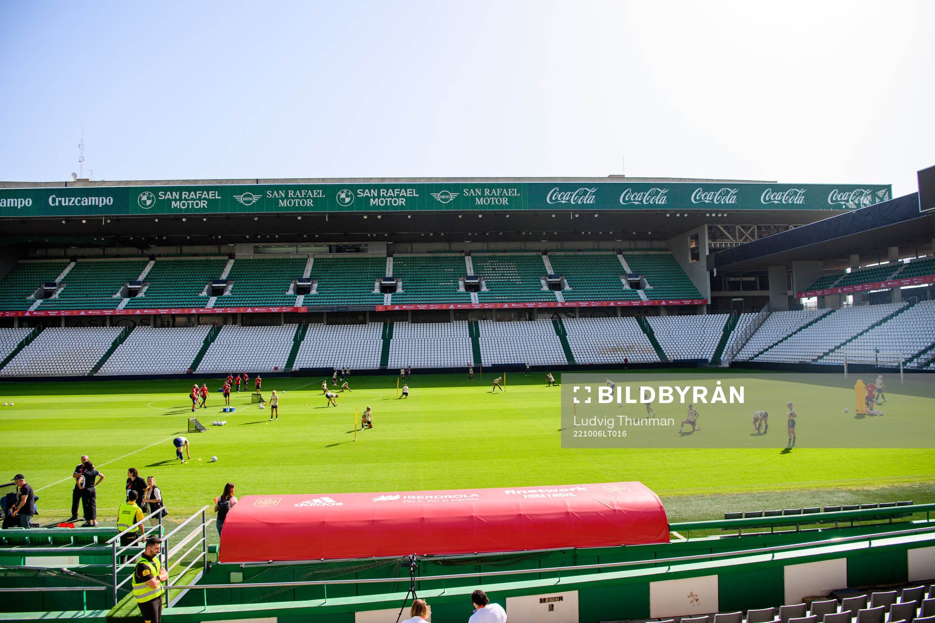 General view of the Swedish women's national football team at a training session on October 6, 2022 in Cordoba. 