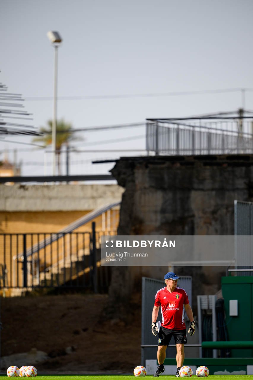 Goalkeeper coach Leif Troedsson of the Swedish women's