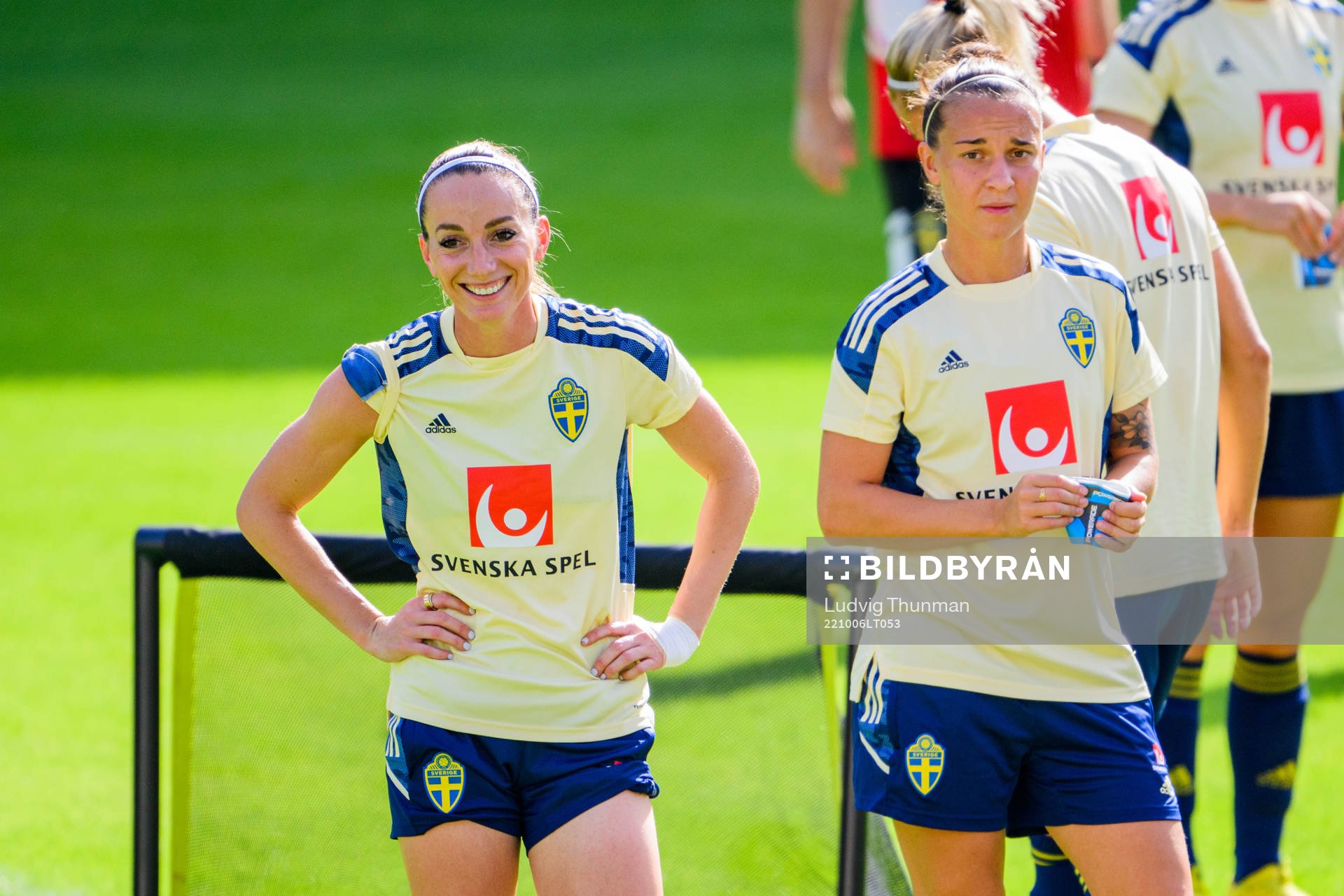 Kosovare Asllani and Julia Zigiotti Olme of the Swedish