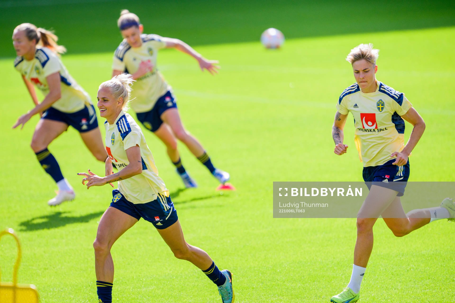 Nathalie Björn and Lina Hurtig of the Swedish women's