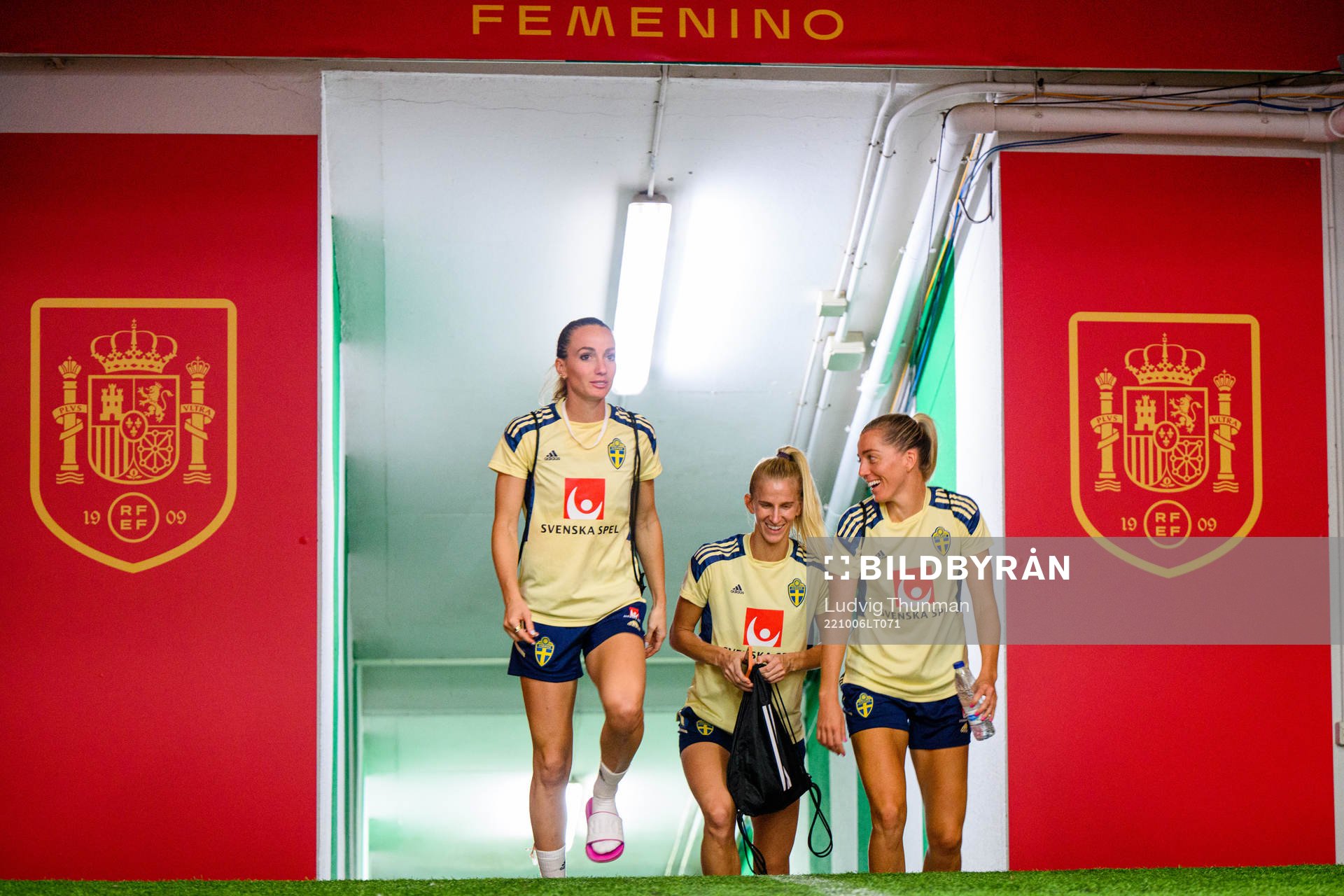 Kosovare Asllani, Sofia Jakobsson and Linda Sembrant of the