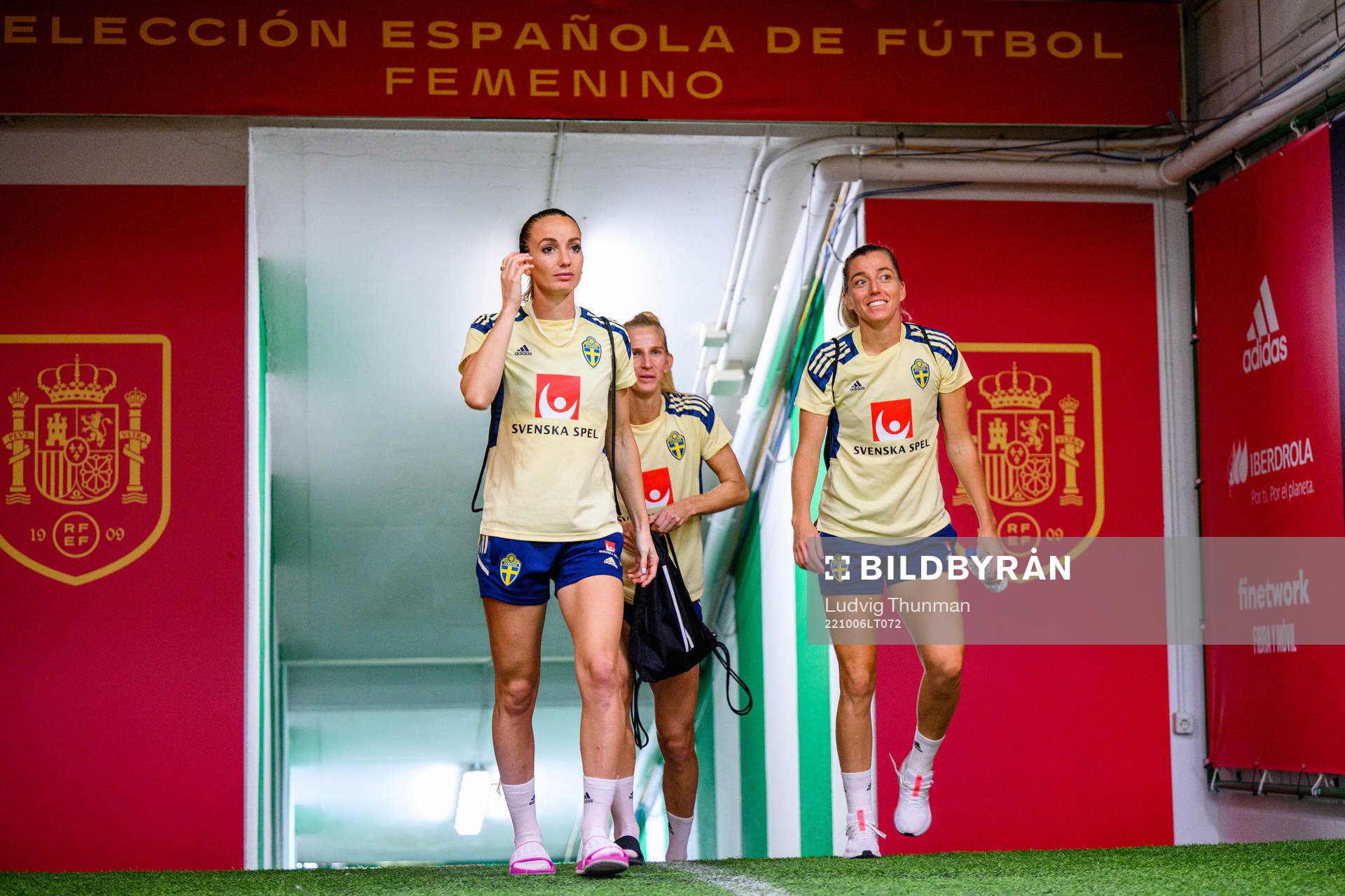 Kosovare Asllani, Sofia Jakobsson and Linda Sembrant of the
