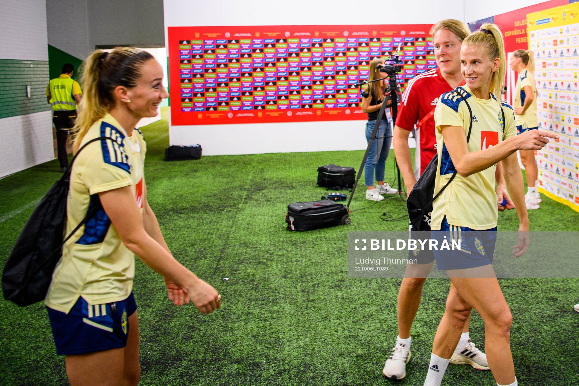Kosovare Asllani and Sofia Jakobsson of the Swedish women's