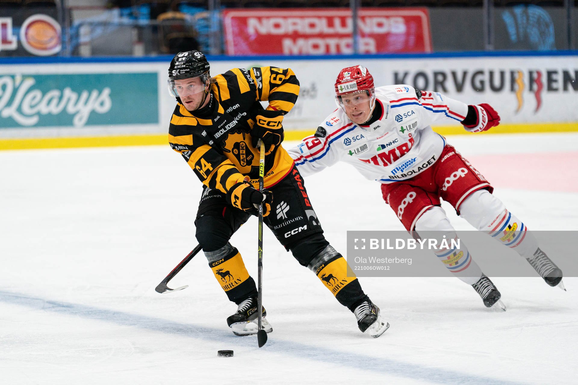 Skellefteås Jonathan Pudas och Timrås Erik Andersson