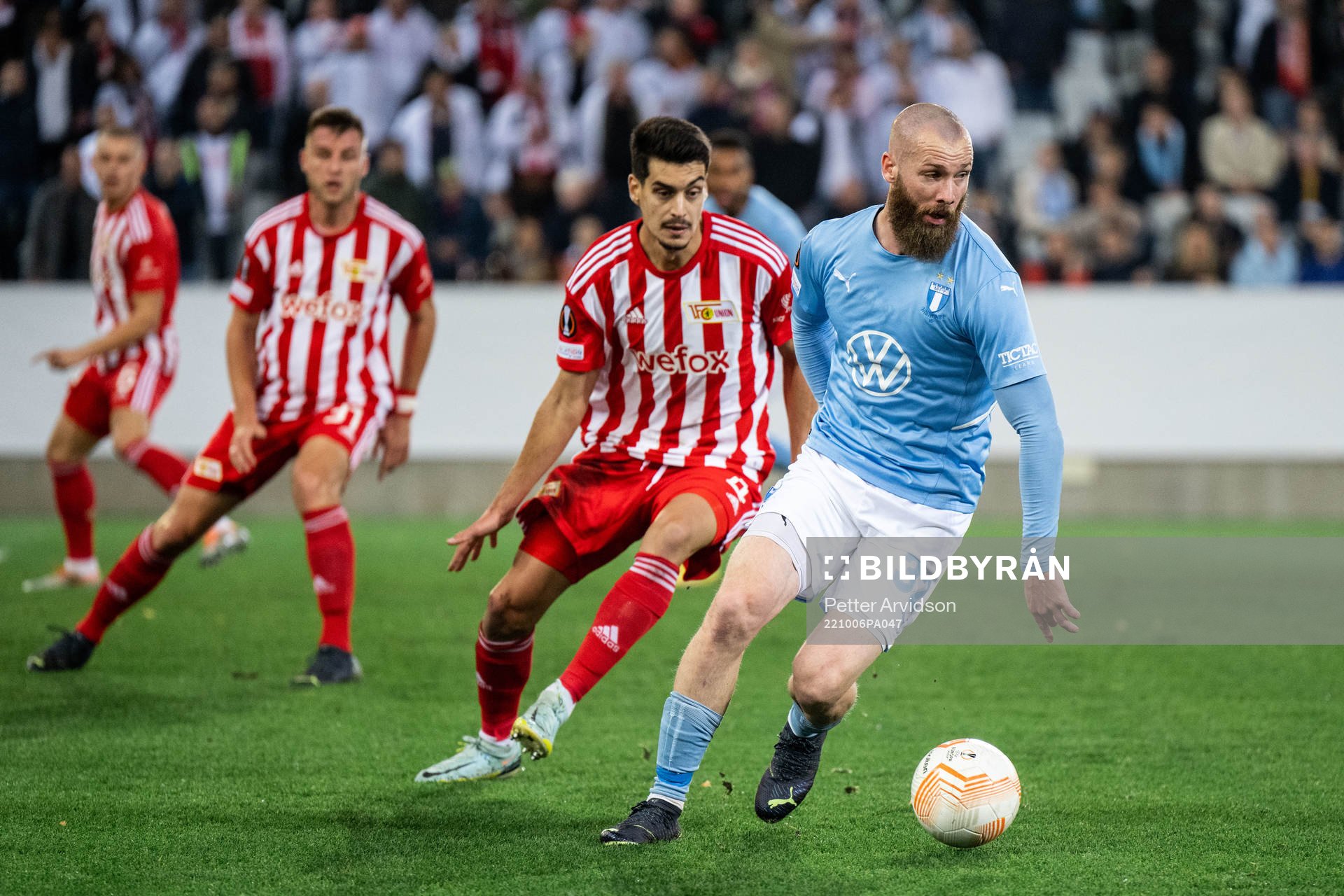 Diogo Leite of Union Berlin and Jo Inge Berget of Malmö FF