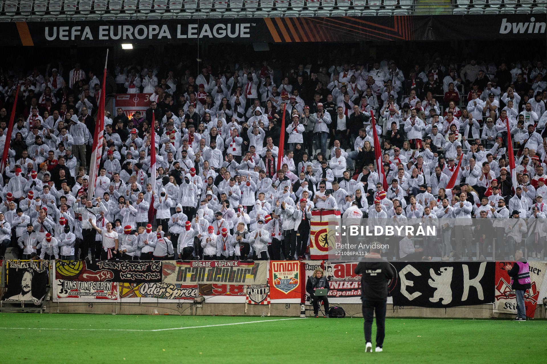 Staff of Union Berlin speaking to the supporters