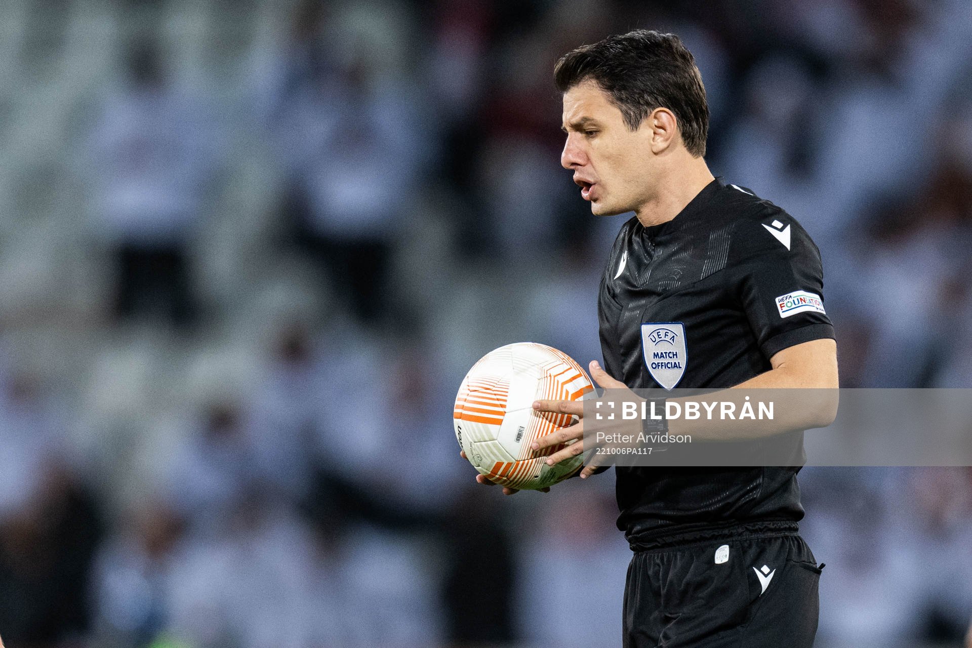 Referee Halil Umut Meler
