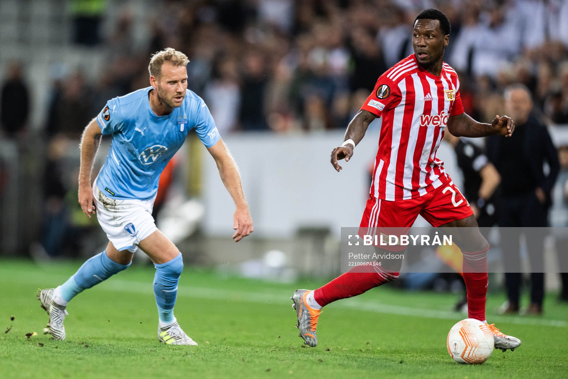 Ola Toivonen of Malmö FF and Sheraldo Becker of Union