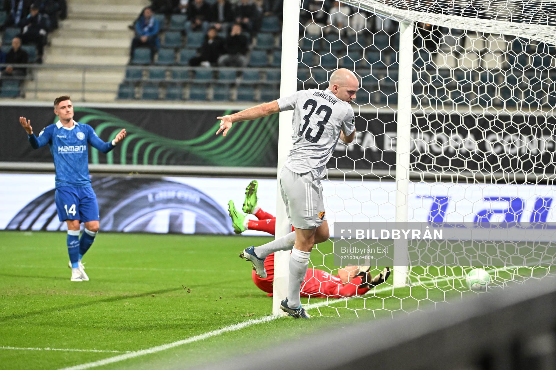 Marcus Danielson of Djurgården scores the 0-1 goal