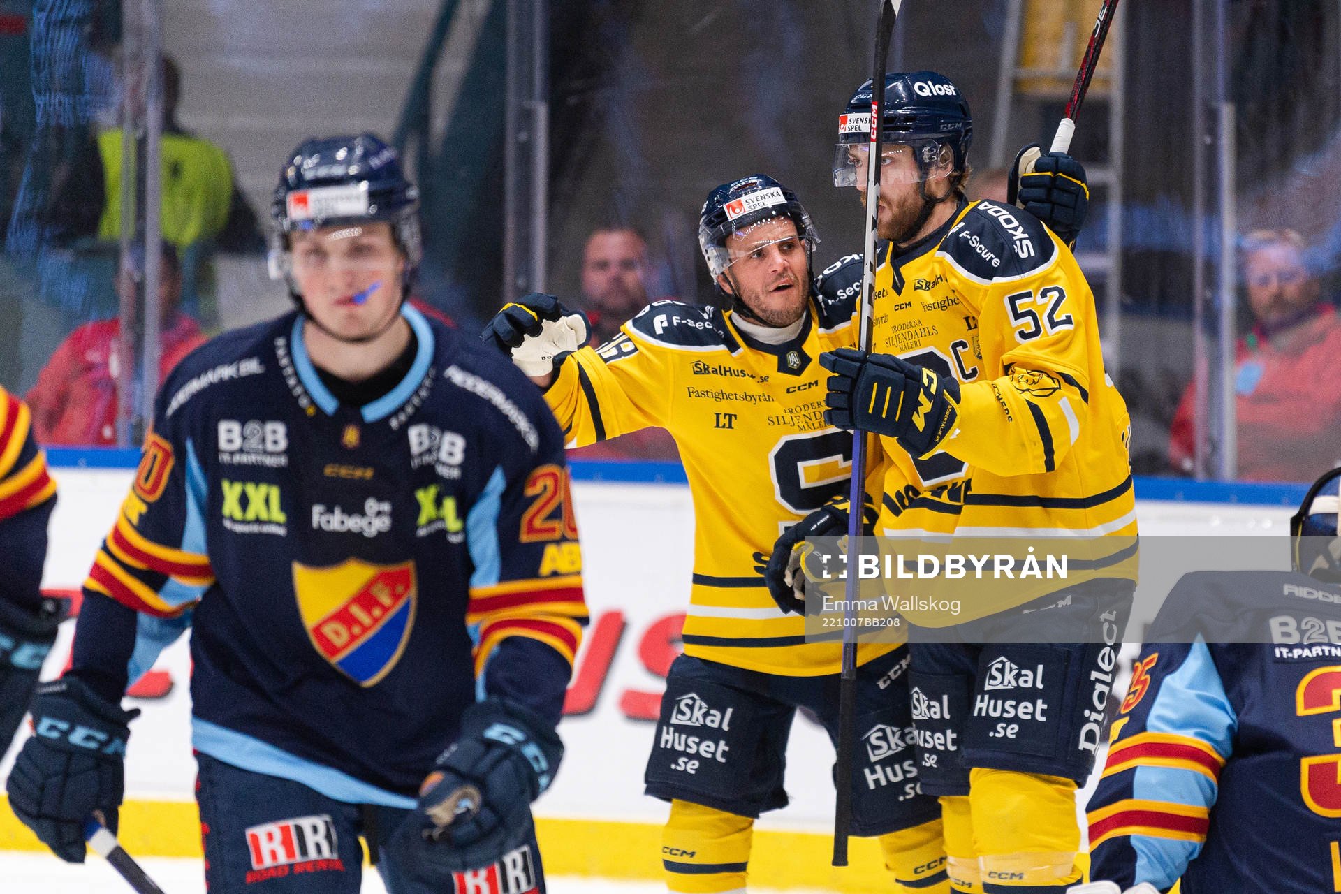 Södertäljes Anthony Luciani och Christopher Liljewall