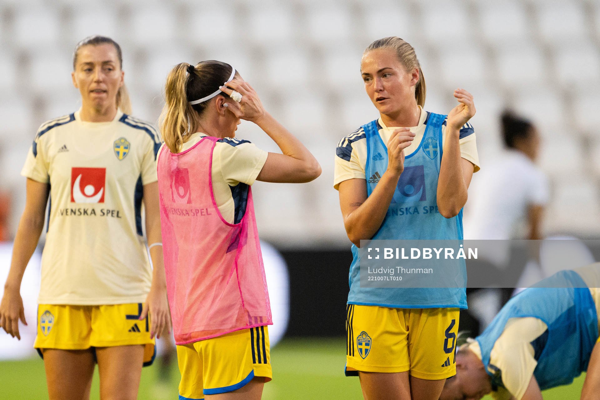 Kosovare Asllani and Magdalena Eriksson of Sweden