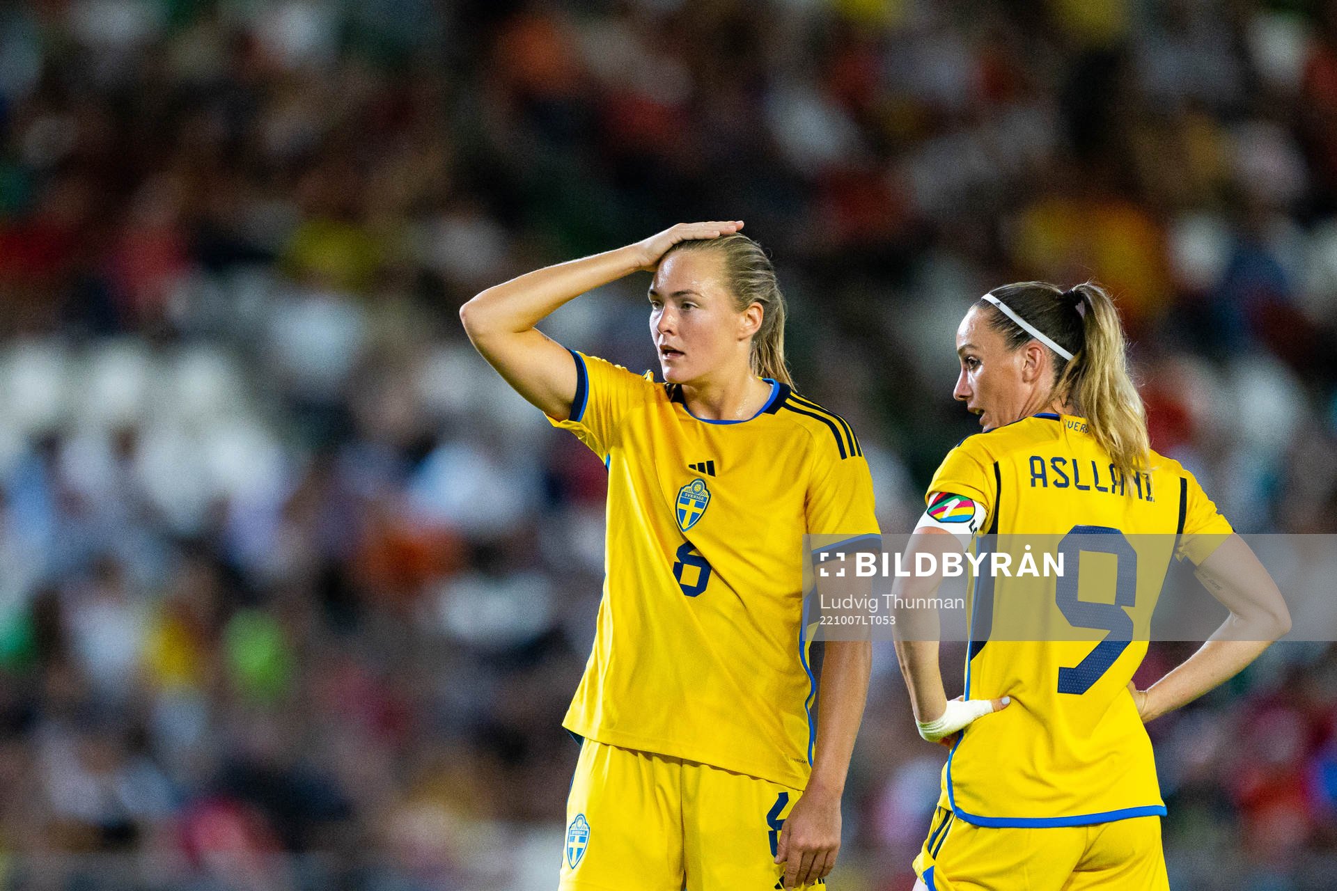 Magdalena Eriksson and Kosovare Asllani of Sweden
