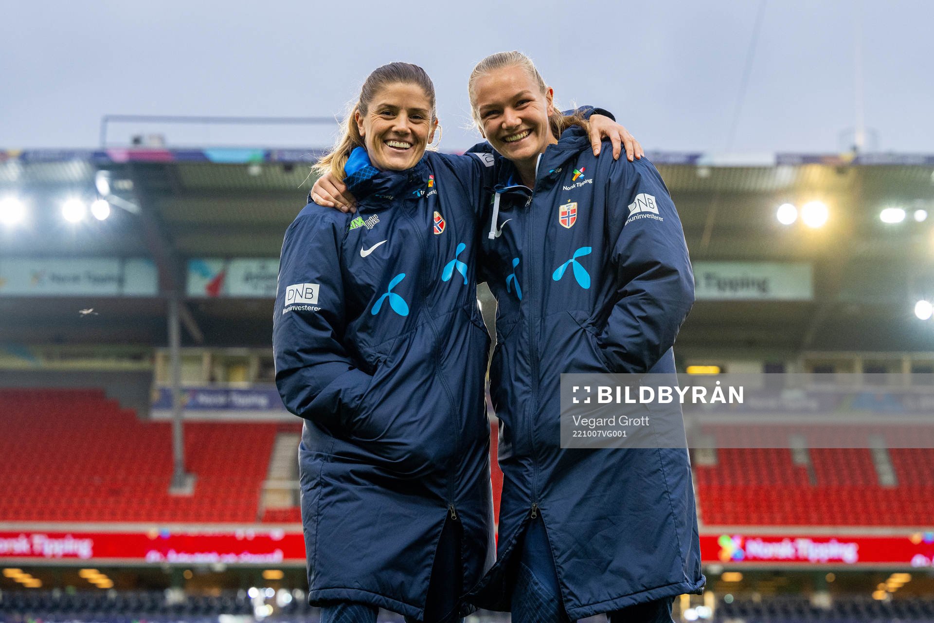 Maren Mjelde and Frida Maanum of Norway