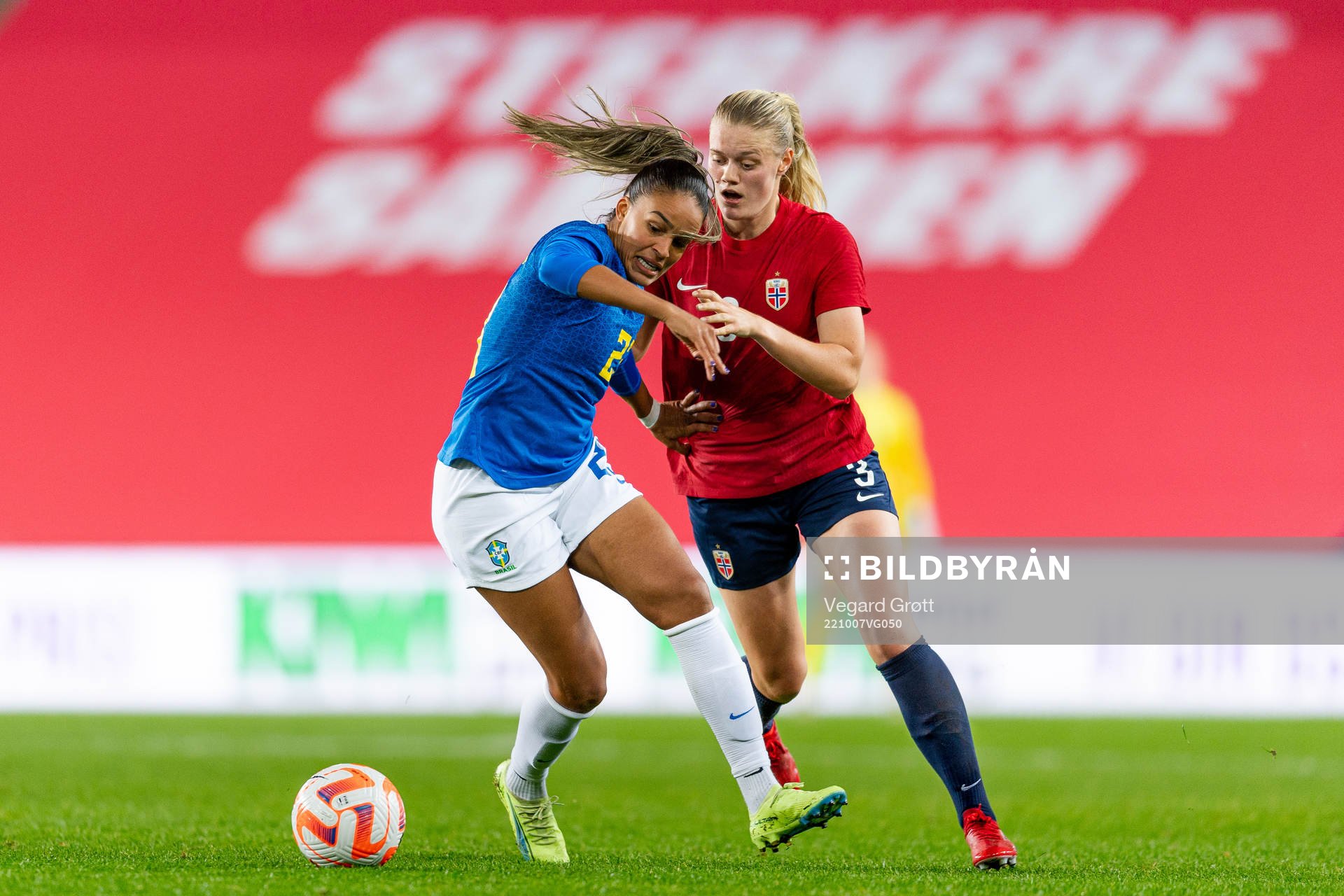 Gabriela Nunes Da Silva of Brazil and Mathilde Harviken of