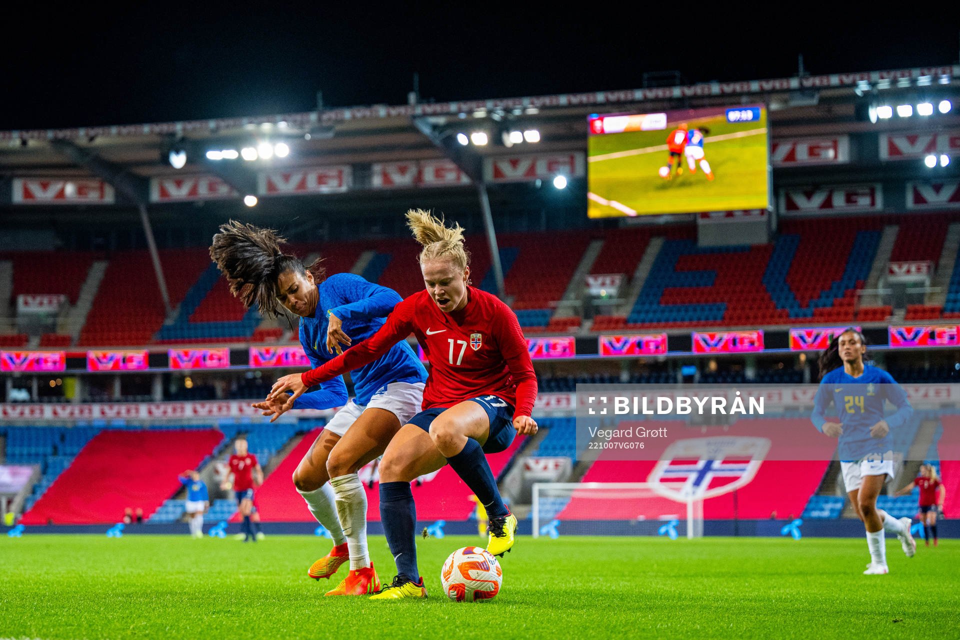 Antonia Ronnycleide Da Costa of Brazil and Julie Blakstad of Norway during the international friendly football match between Norway and Brazil on October 7, 2022 in Oslo. 