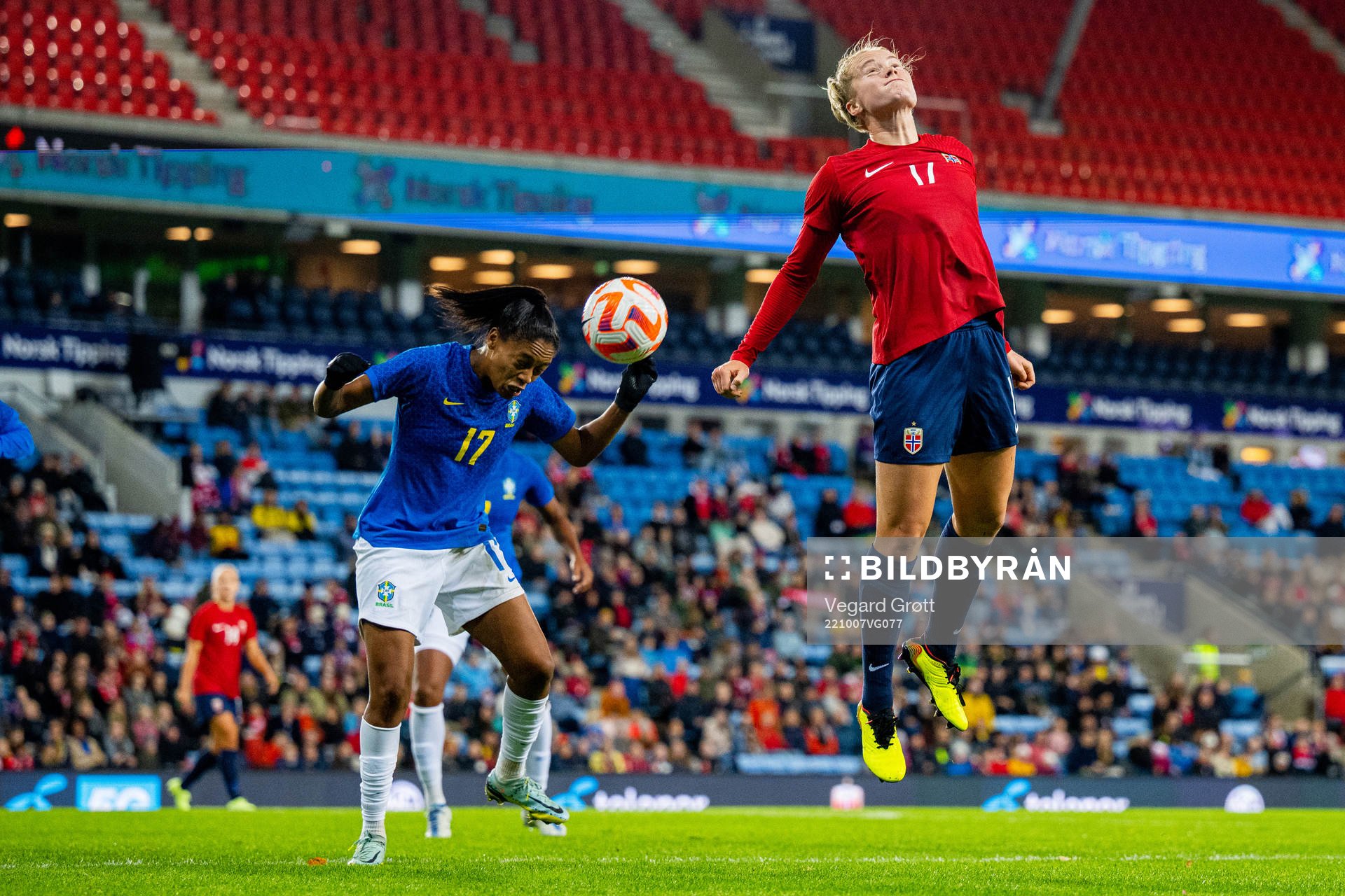 Ariadina Alves Borges of Brazil and Julie Blakstad of Norway during the international friendly football match between Norway and Brazil on October 7, 2022 in Oslo. 