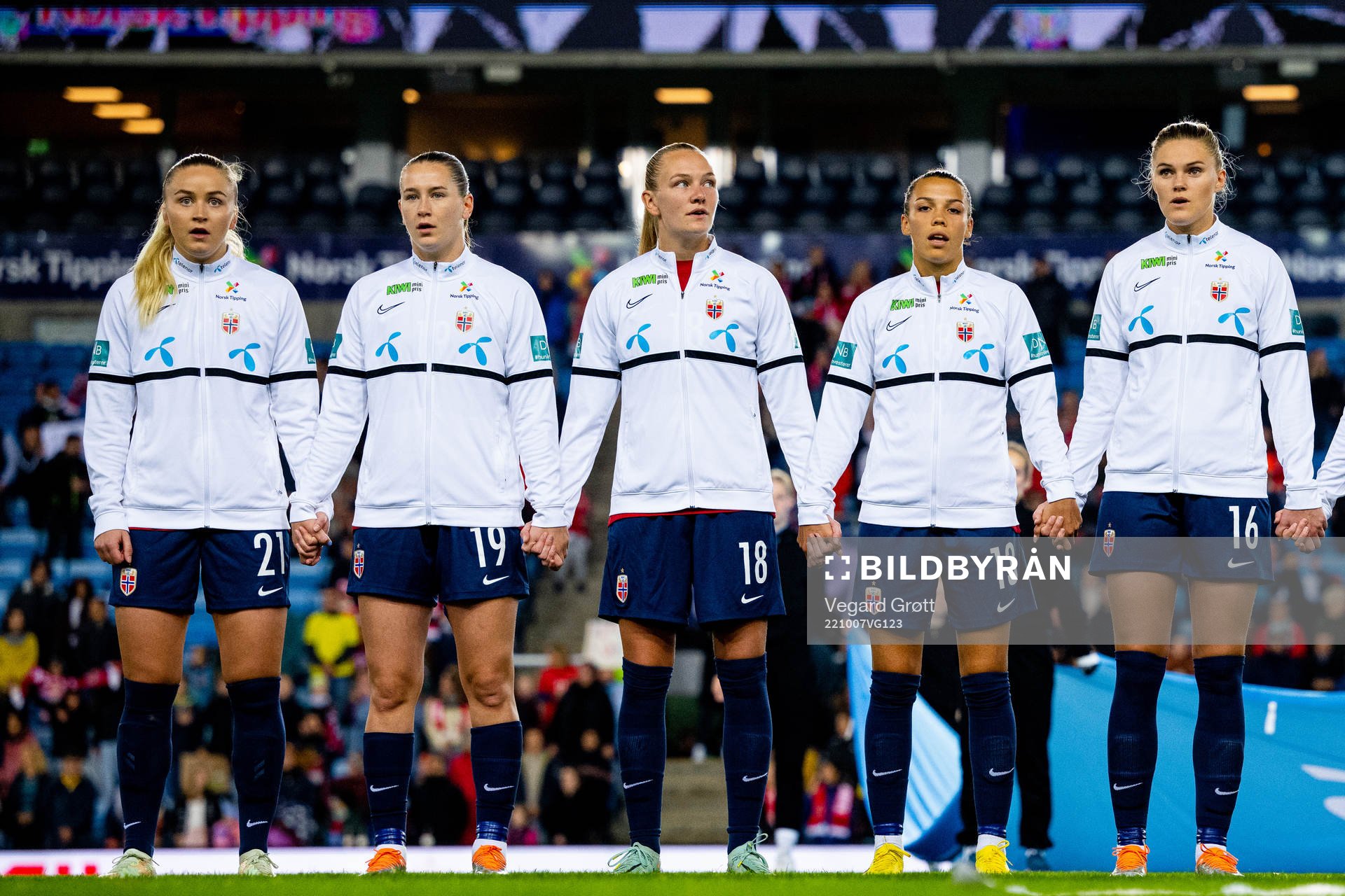 Anna Jøsendal, Elisabeth Terland, Frida Maanum, Celin