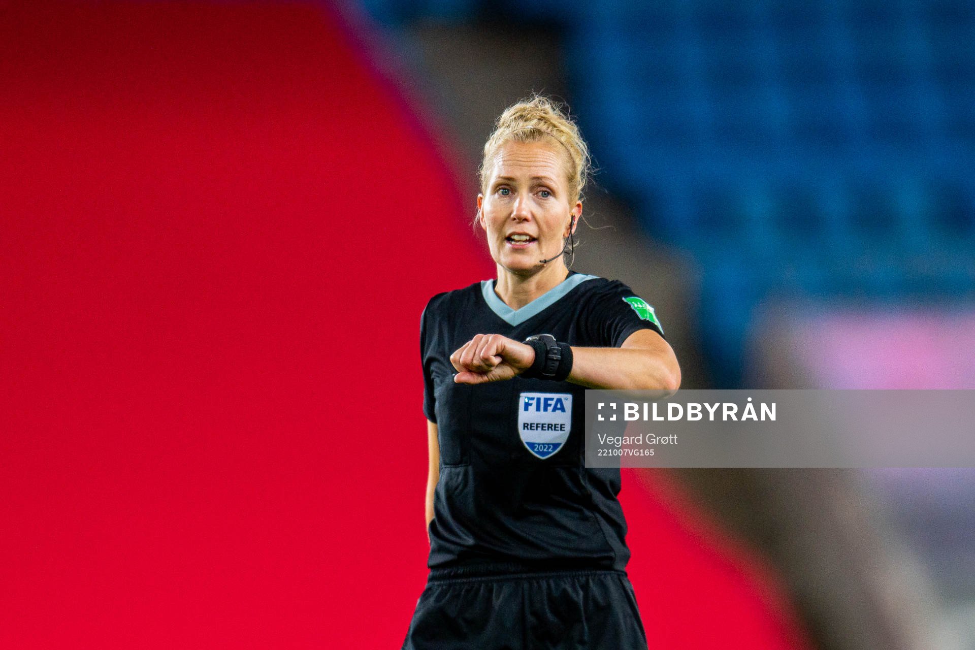 Referee Lina Lehtovaara