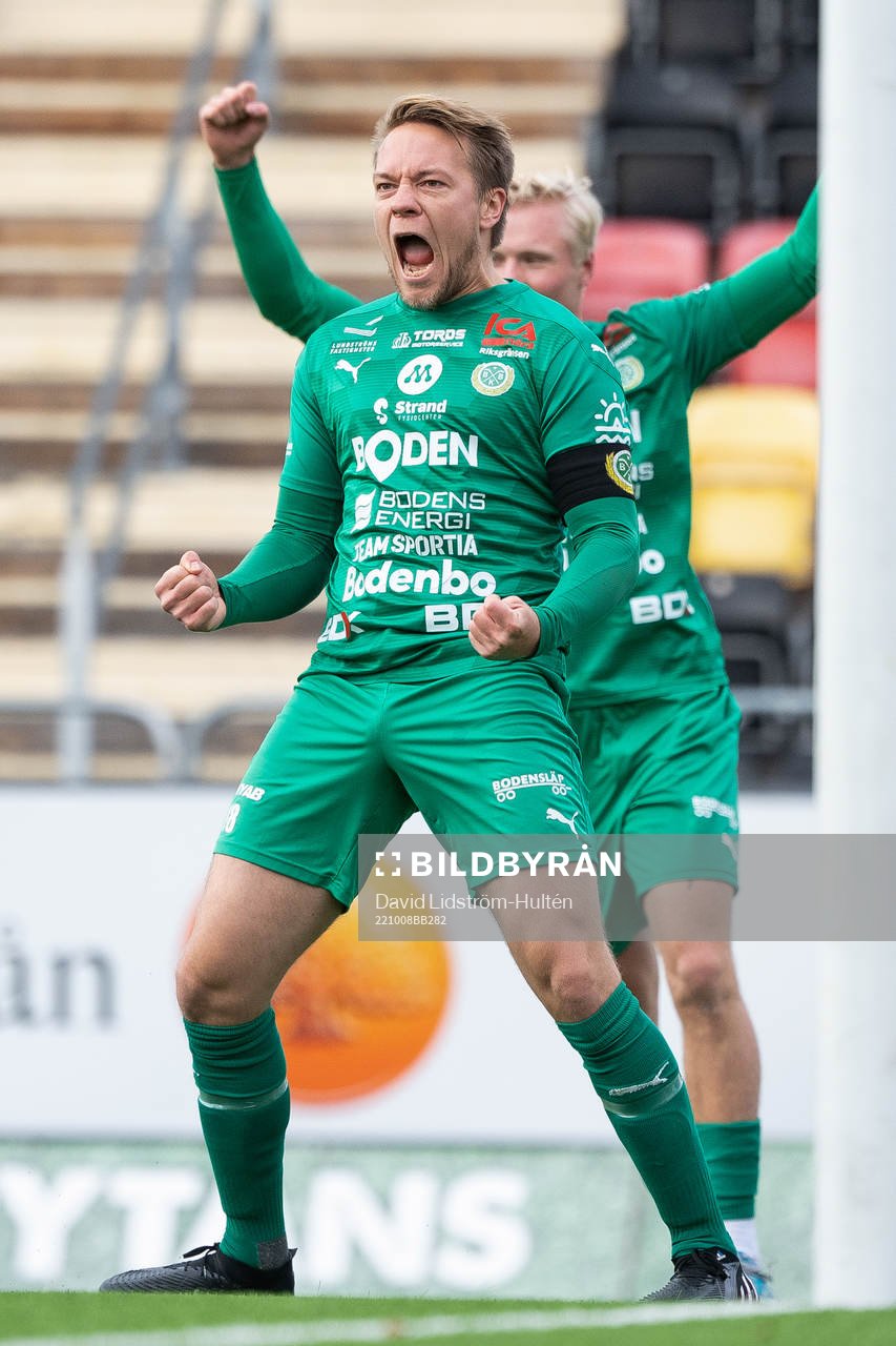 Bodens Emil Johansson jublar