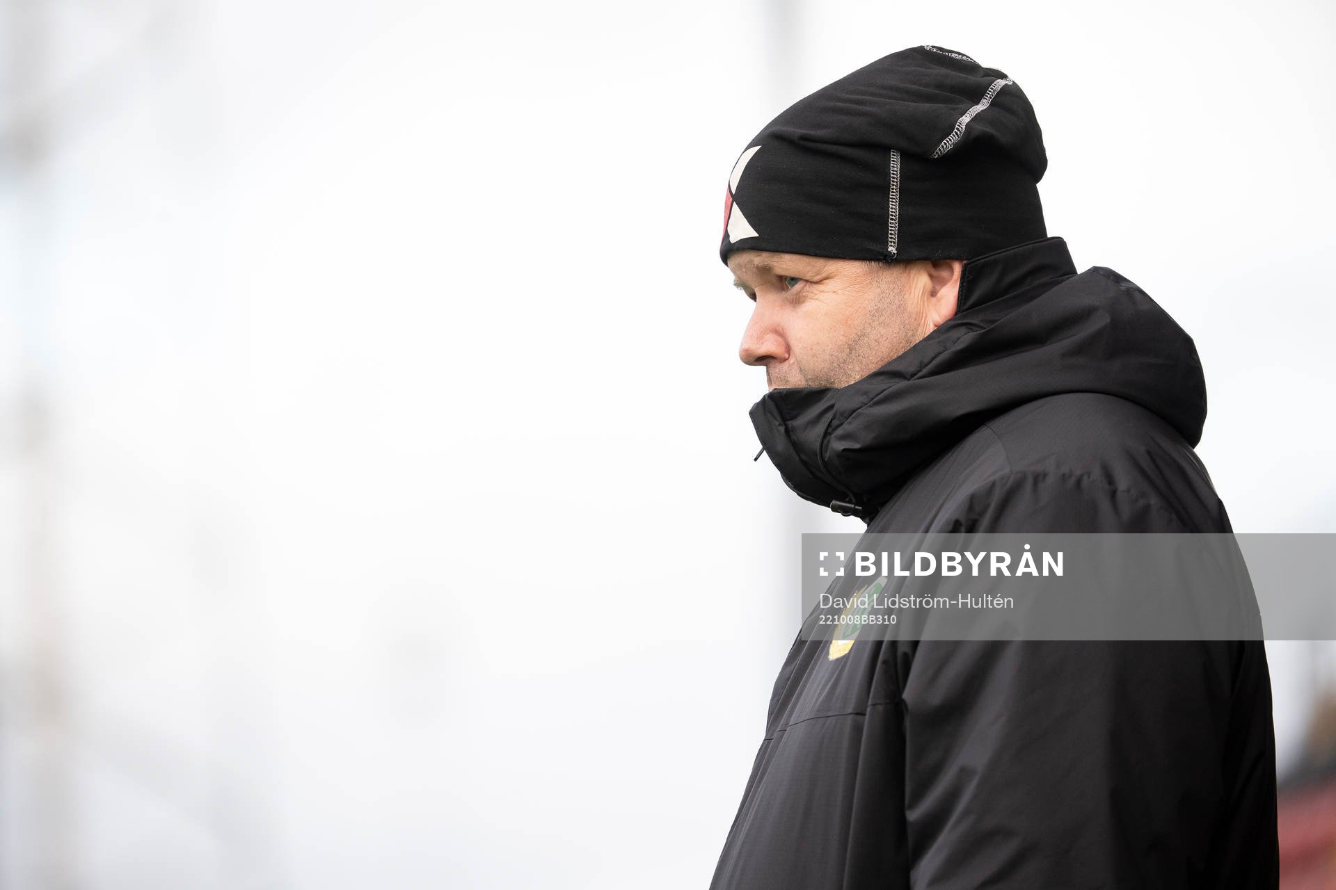 Bodens tränare Christian Samuelsson under fotbollsmatchen i Division 2 - Norrland mellan IFK Östersund och Bodens BK den 8 oktober 2022 i Östersund.