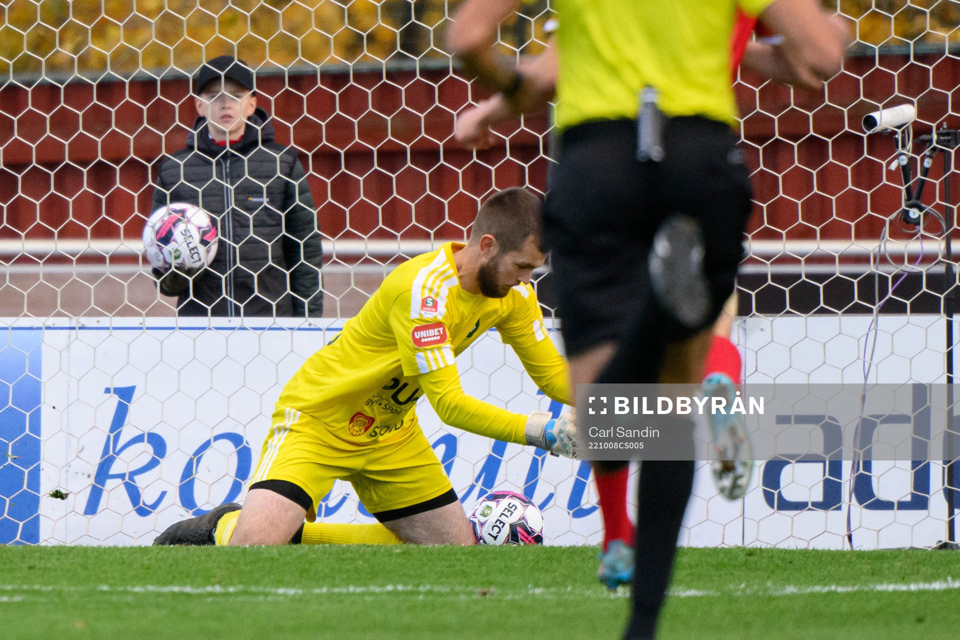 Skövdes målvakt Markus Fröjd släppen in bollen till 1-1