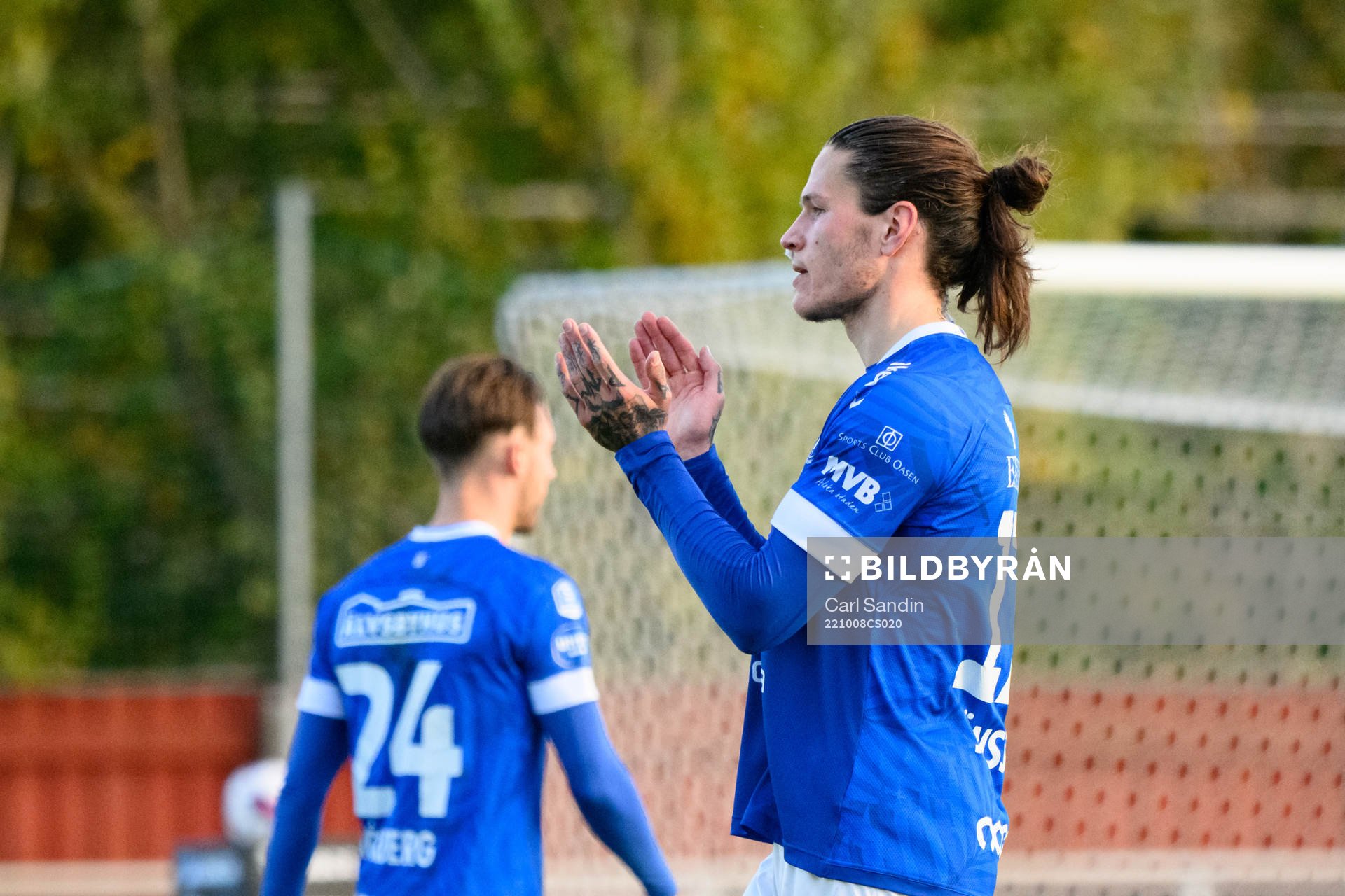 Trelleborgs Isak Jönsson tackar publiken
