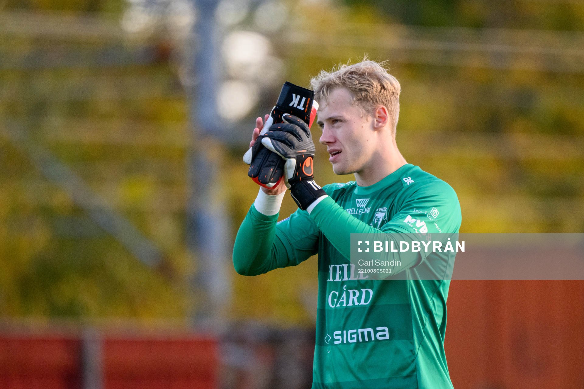Trelleborgs målvakt Kasper Thiesson Kristensen tackar