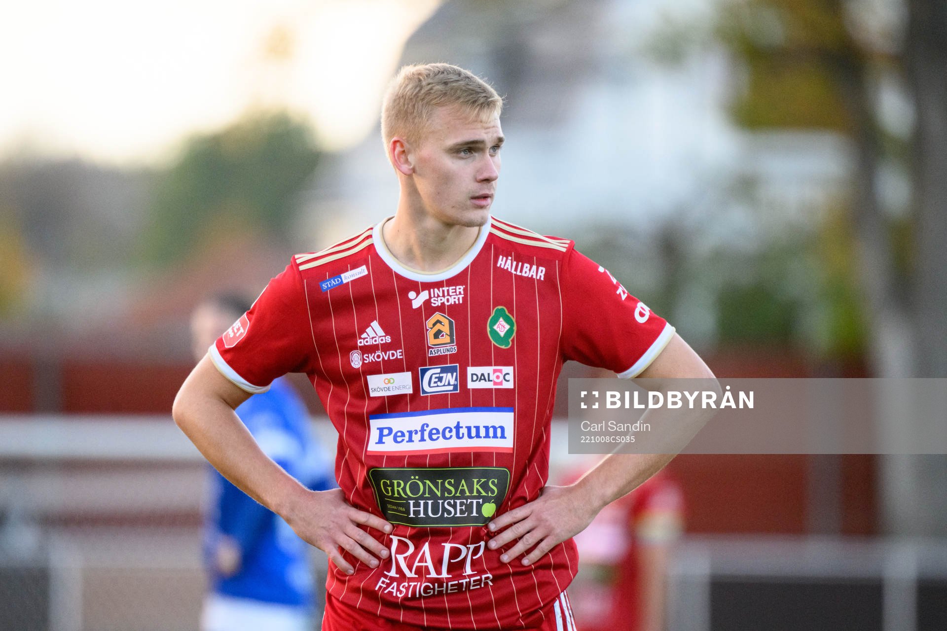 Skövdes Oscar Lennerskog under fotbollsmatchen i Superettan mellan Skövde AIK och Trelleborg den 8 oktober 2022 i Skövde. 