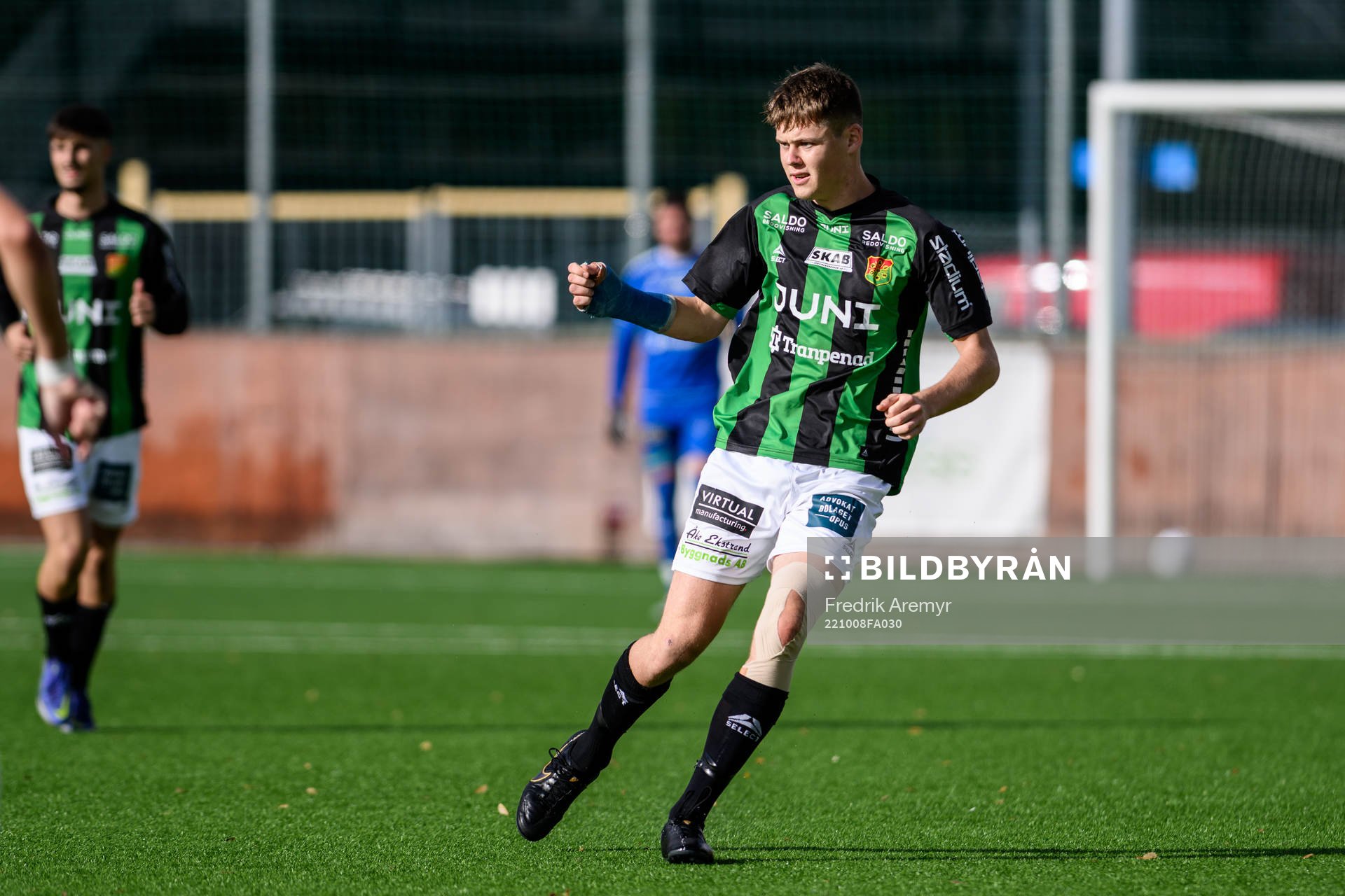 GAIS Axel Henriksson under fotbollsmatchen i Ettan södra mellan Qviding och GAIS den 8 oktober 2022 i Göteborg. 