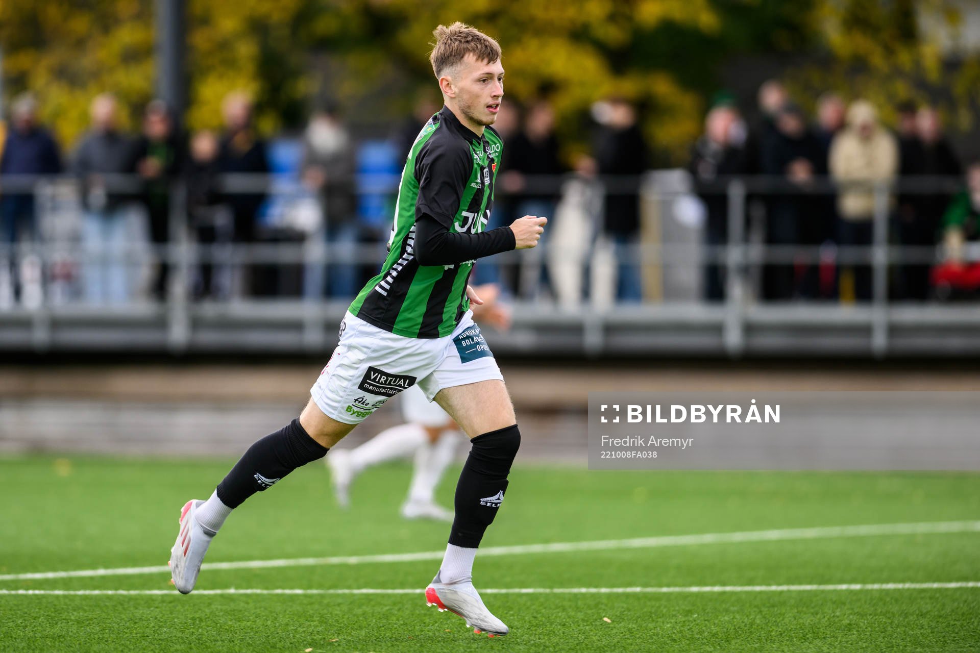 GAIS Ben Morris under fotbollsmatchen i Ettan södra mellan Qviding och GAIS den 8 oktober 2022 i Göteborg. 