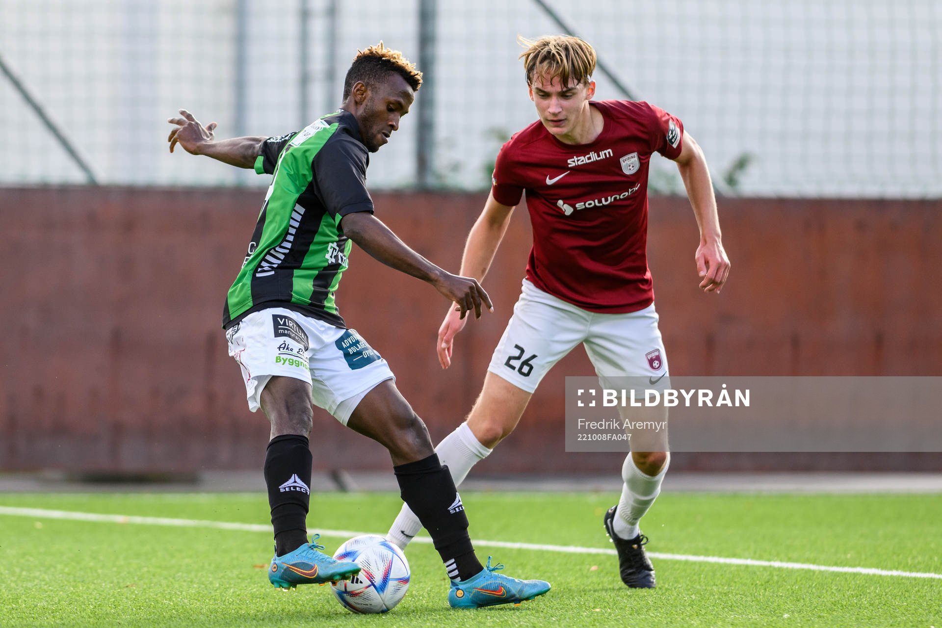 GAIS Rickard Emeka Friday och Qvidings Johannes Engvall